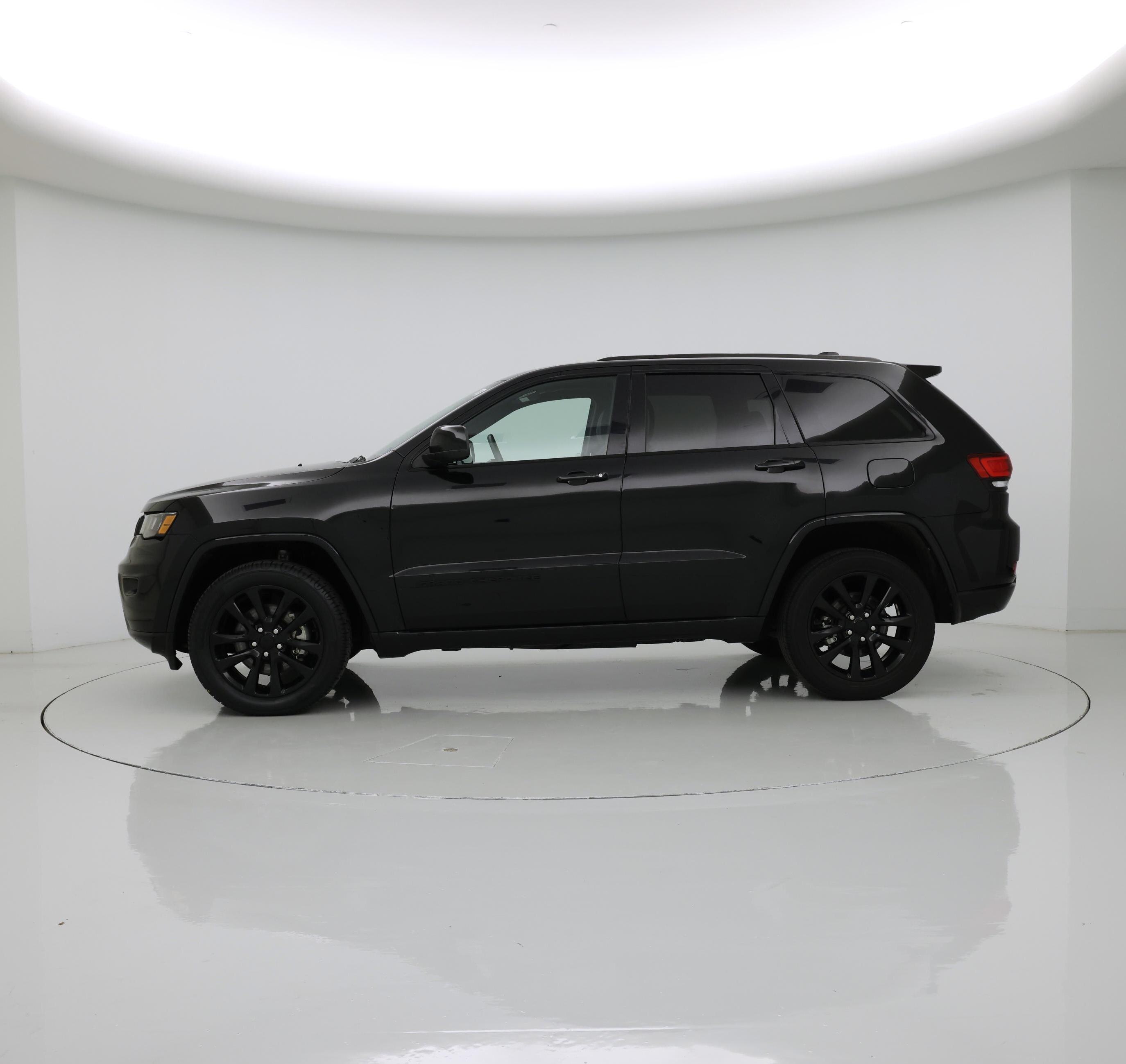 Thumbnail: 2021 Jeep Grand Cherokee - 3
