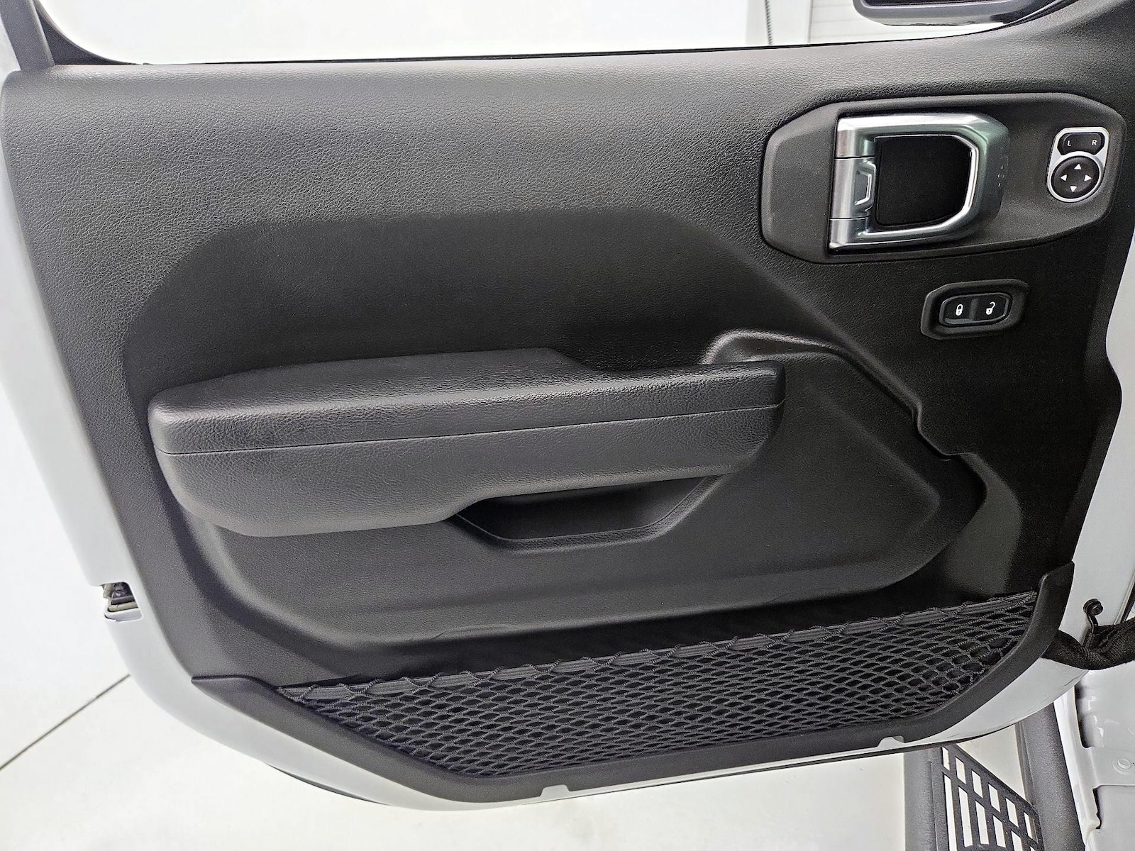 2023 Jeep Wrangler 4xe Willys 4XE - Photo 13
