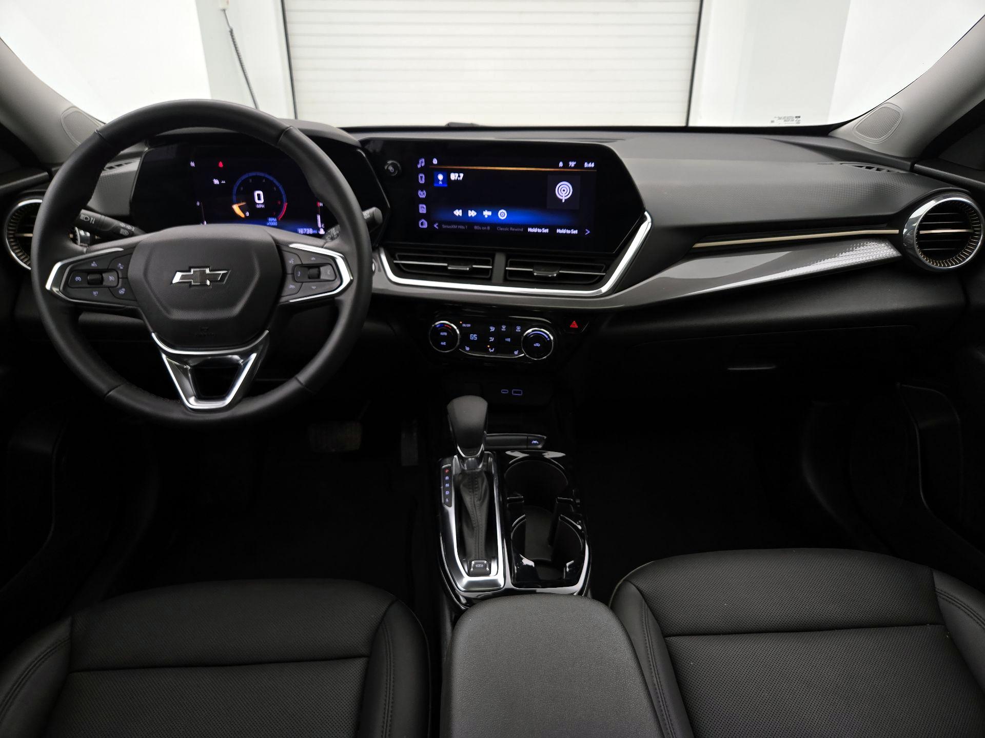 Thumbnail: 2024 Chevrolet Trax - 9