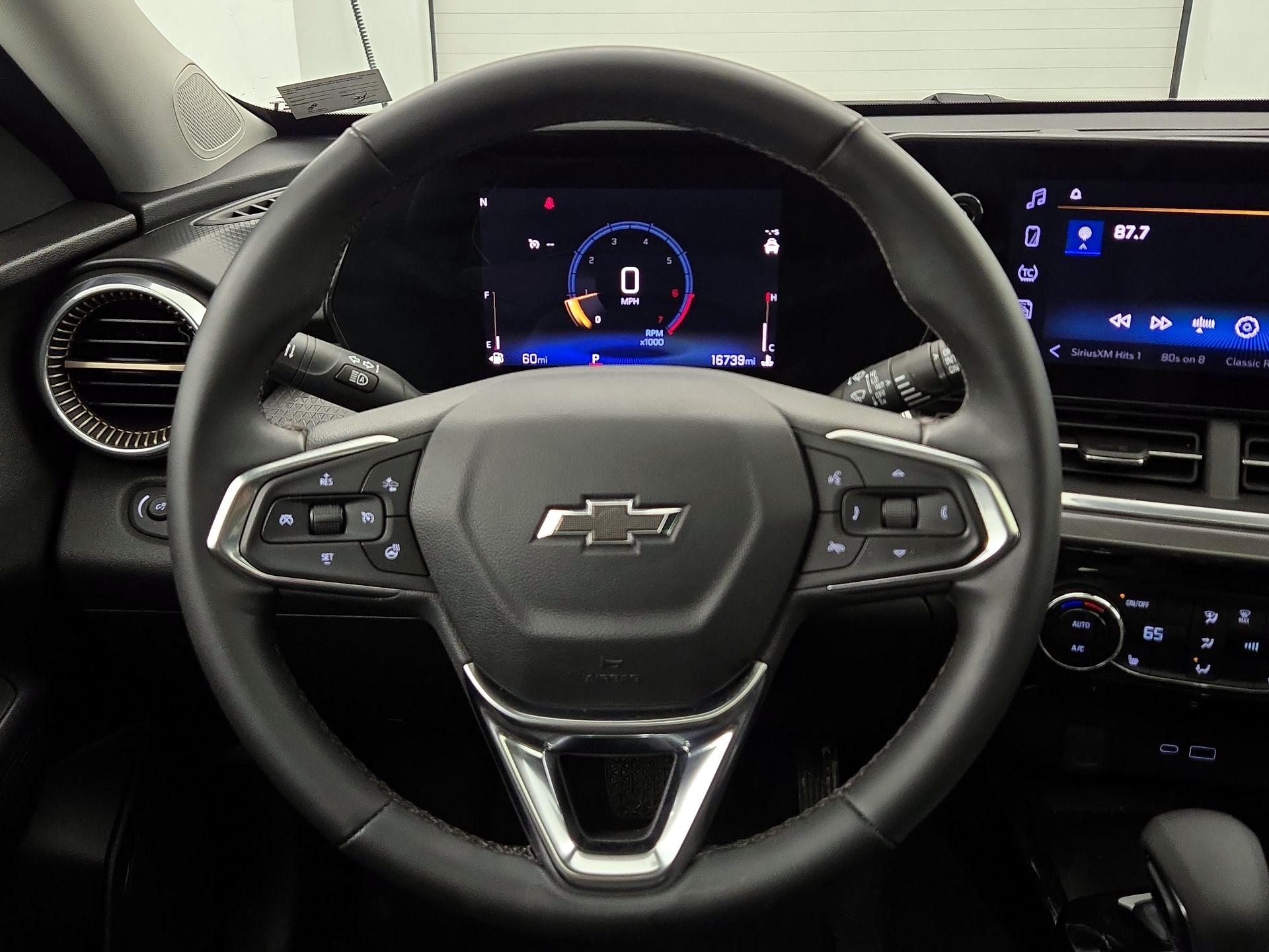 Thumbnail: 2024 Chevrolet Trax - 10