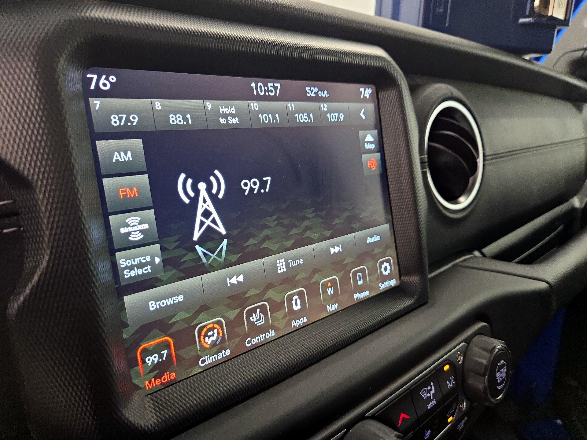 Thumbnail: 2022 Jeep Wrangler - 16
