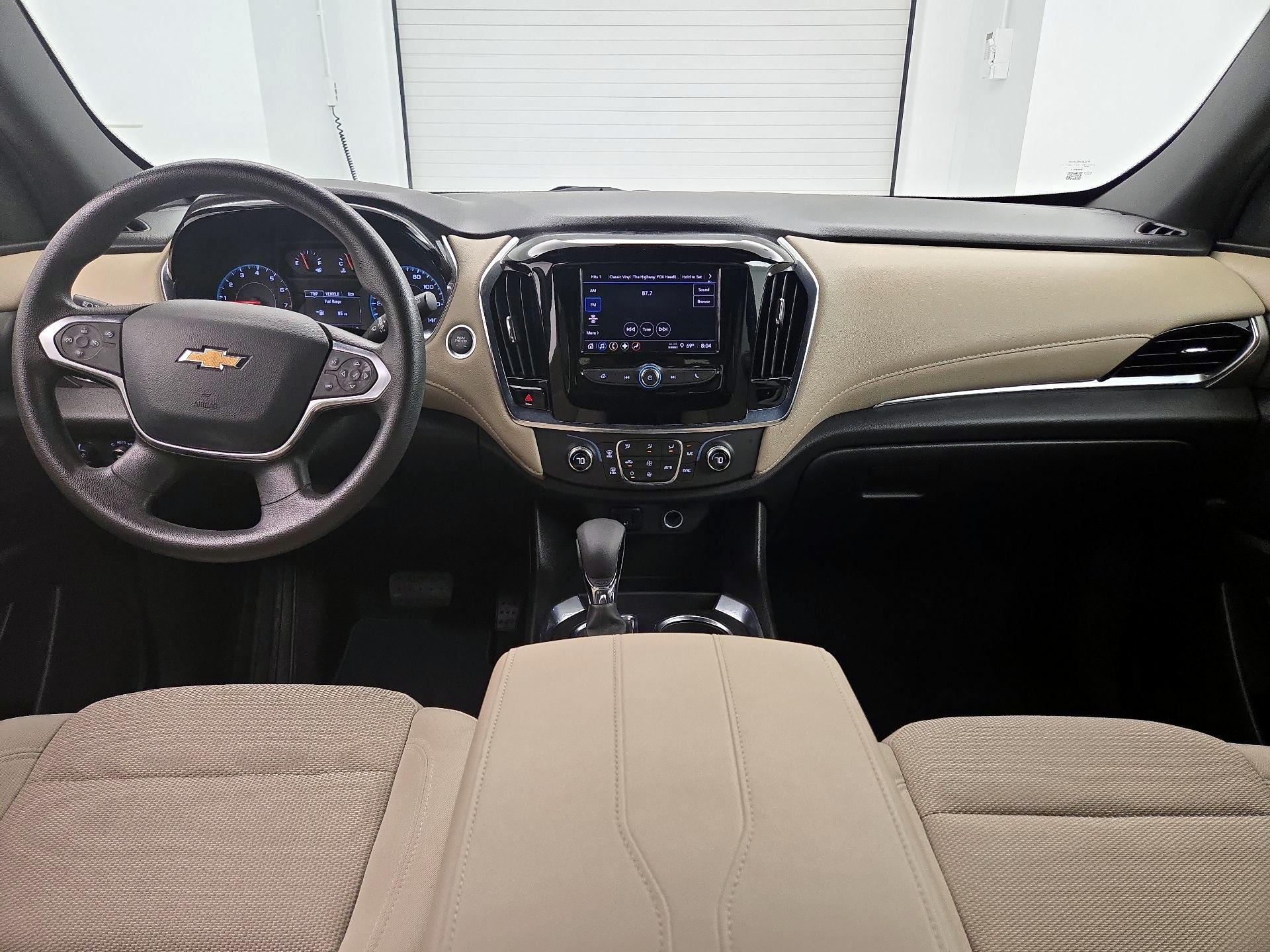 Thumbnail: 2023 Chevrolet Traverse - 9