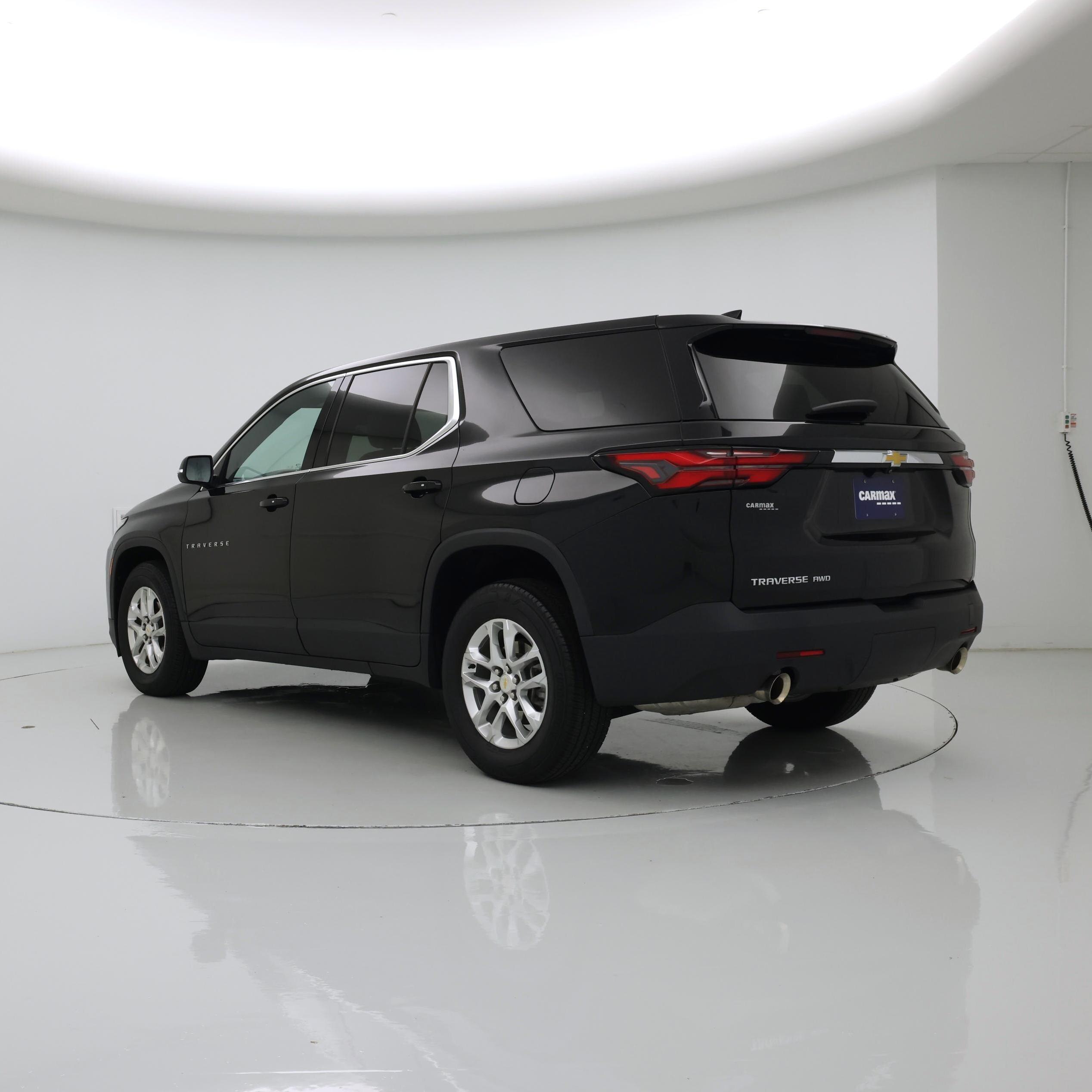 Thumbnail: 2023 Chevrolet Traverse - 2