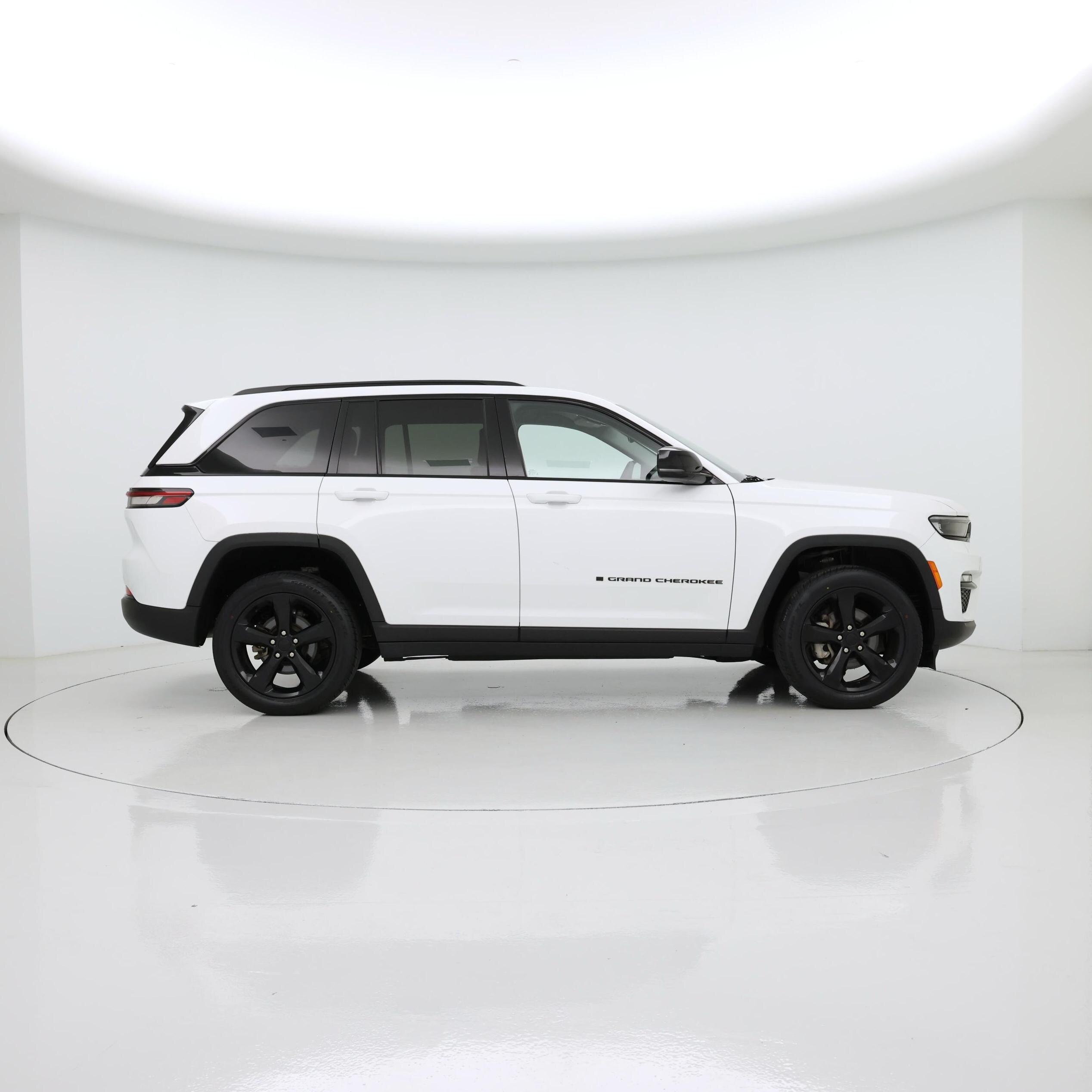 Thumbnail: 2023 Jeep Grand Cherokee - 7