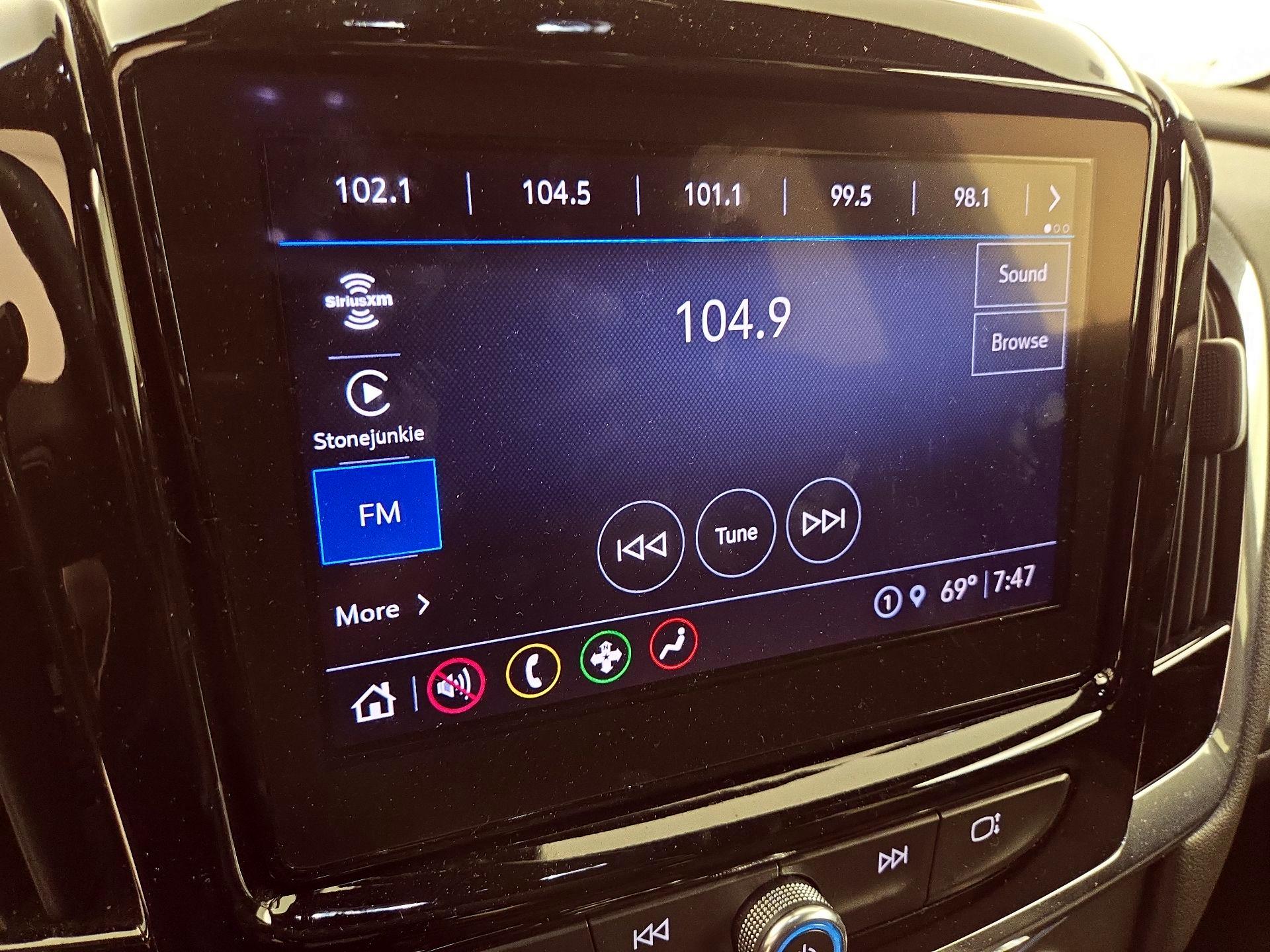 Thumbnail: 2023 Chevrolet Traverse - 15