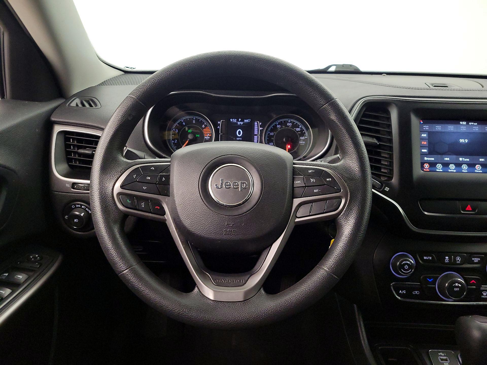 Thumbnail: 2019 Jeep Cherokee - 10