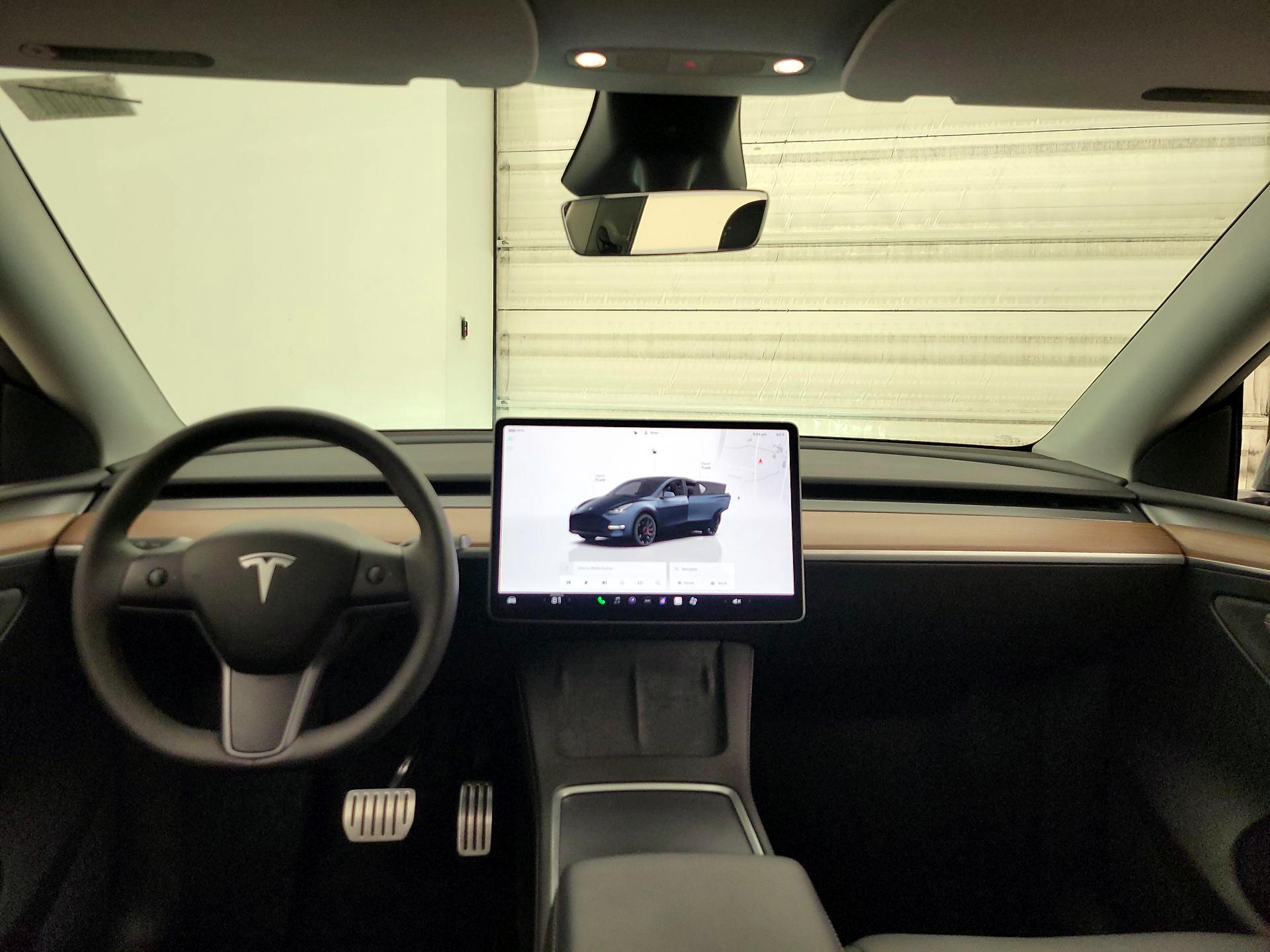 Thumbnail: 2024 Tesla Model Y - 9