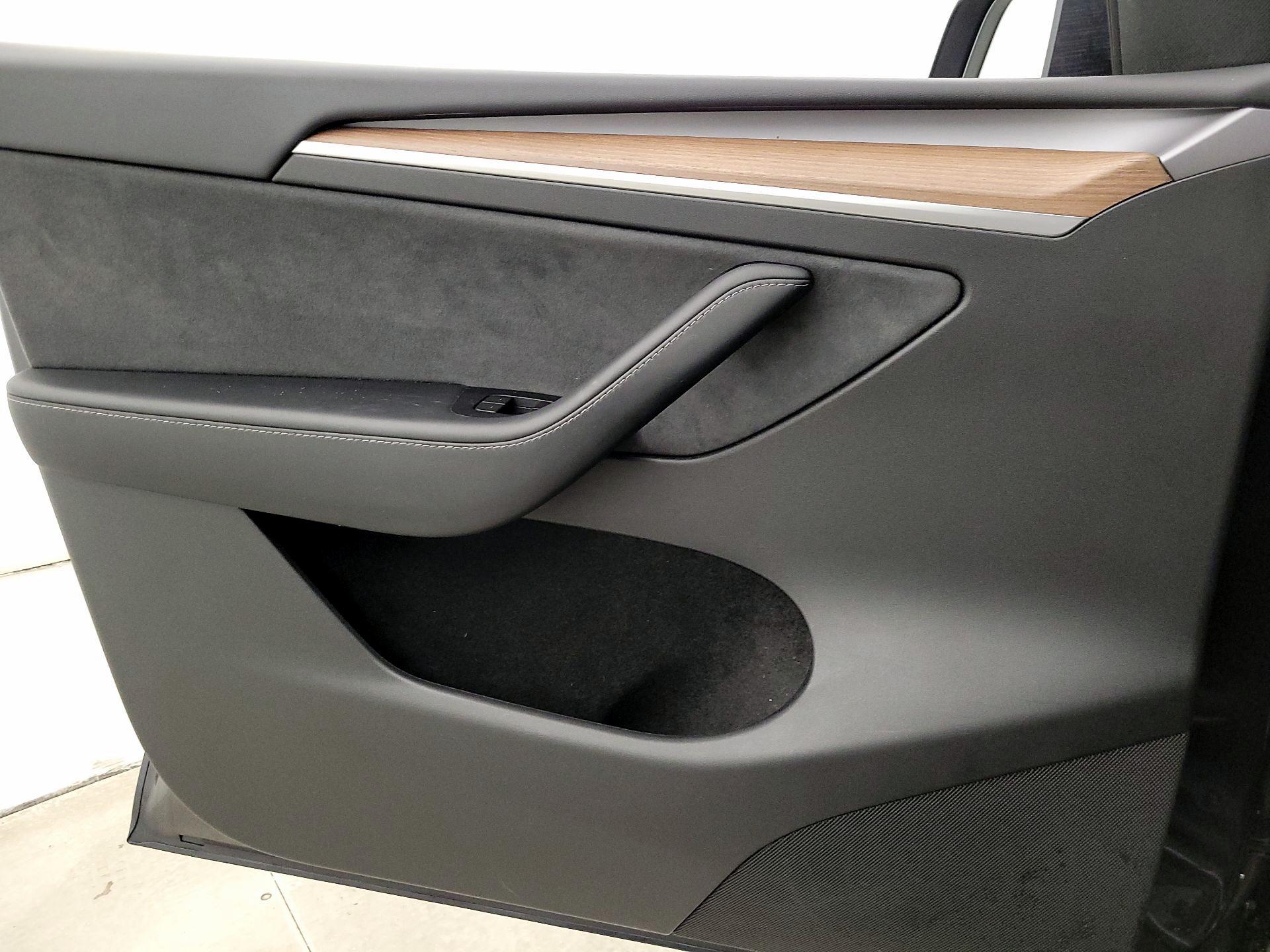 Thumbnail: 2024 Tesla Model Y - 12