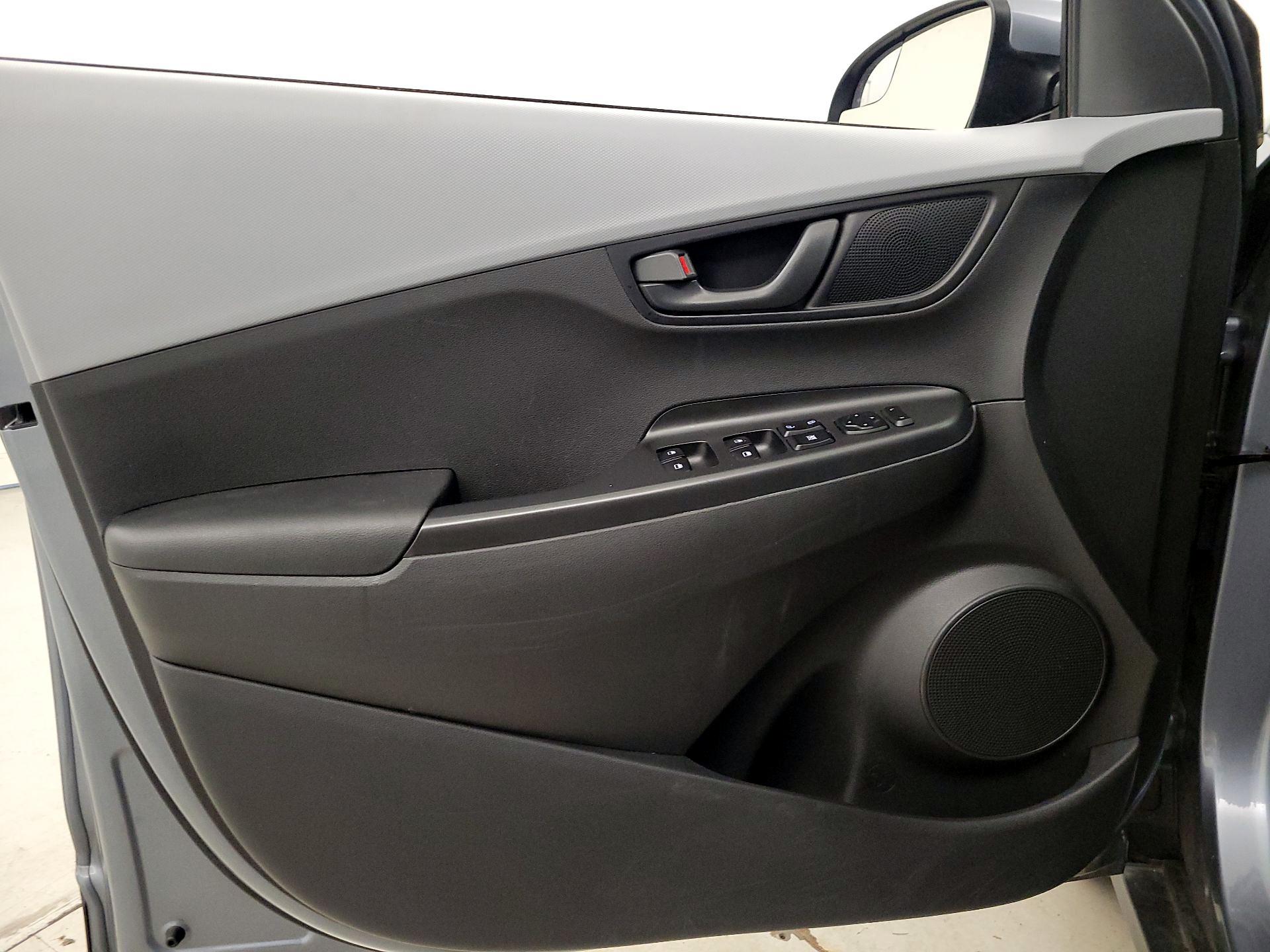 Thumbnail: 2021 Hyundai Kona - 12