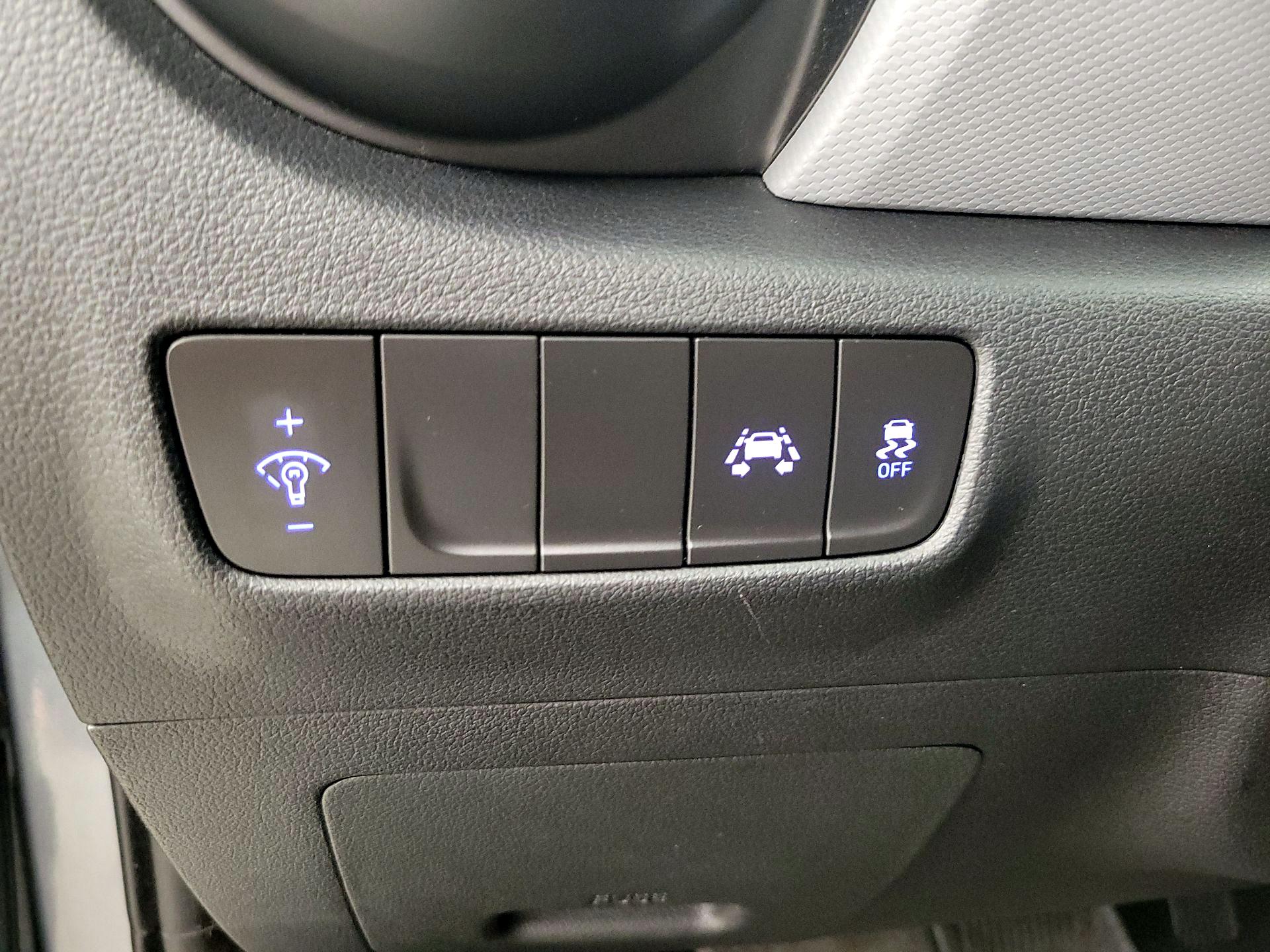 Thumbnail: 2021 Hyundai Kona - 13