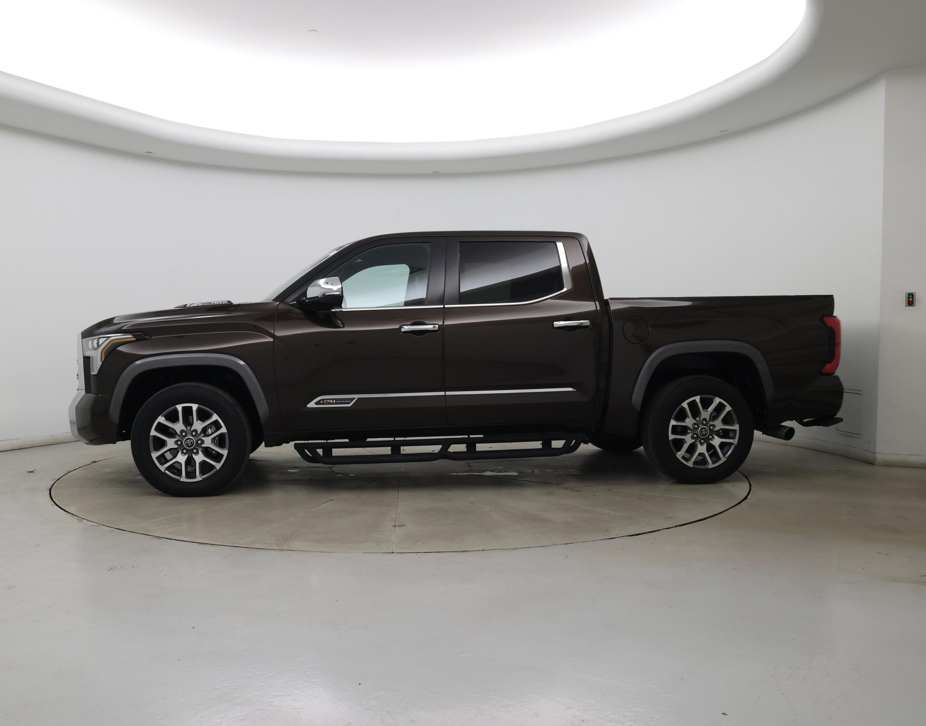 Thumbnail: 2024 Toyota Tundra - 3