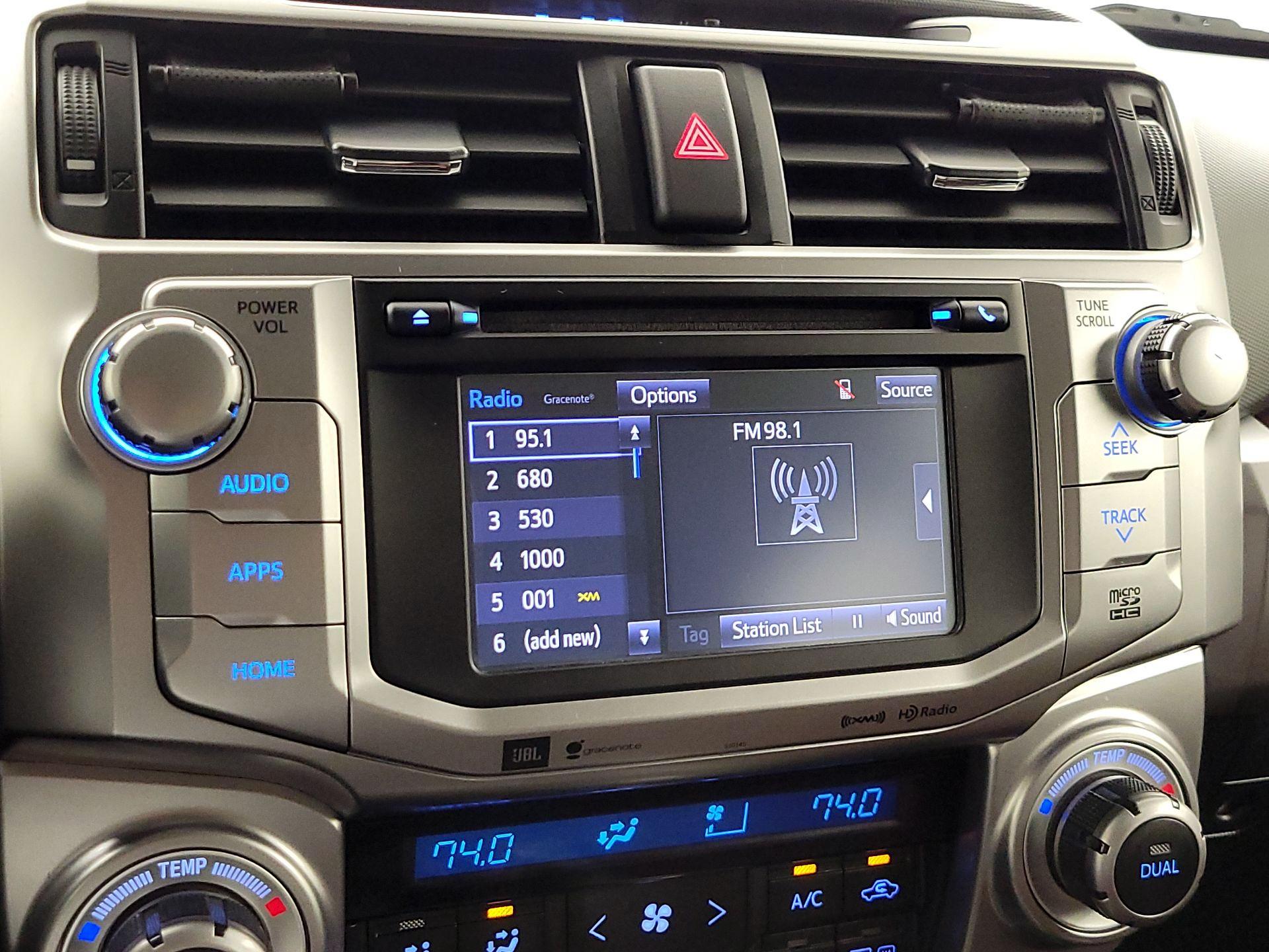 Thumbnail: 2016 Toyota 4Runner - 16