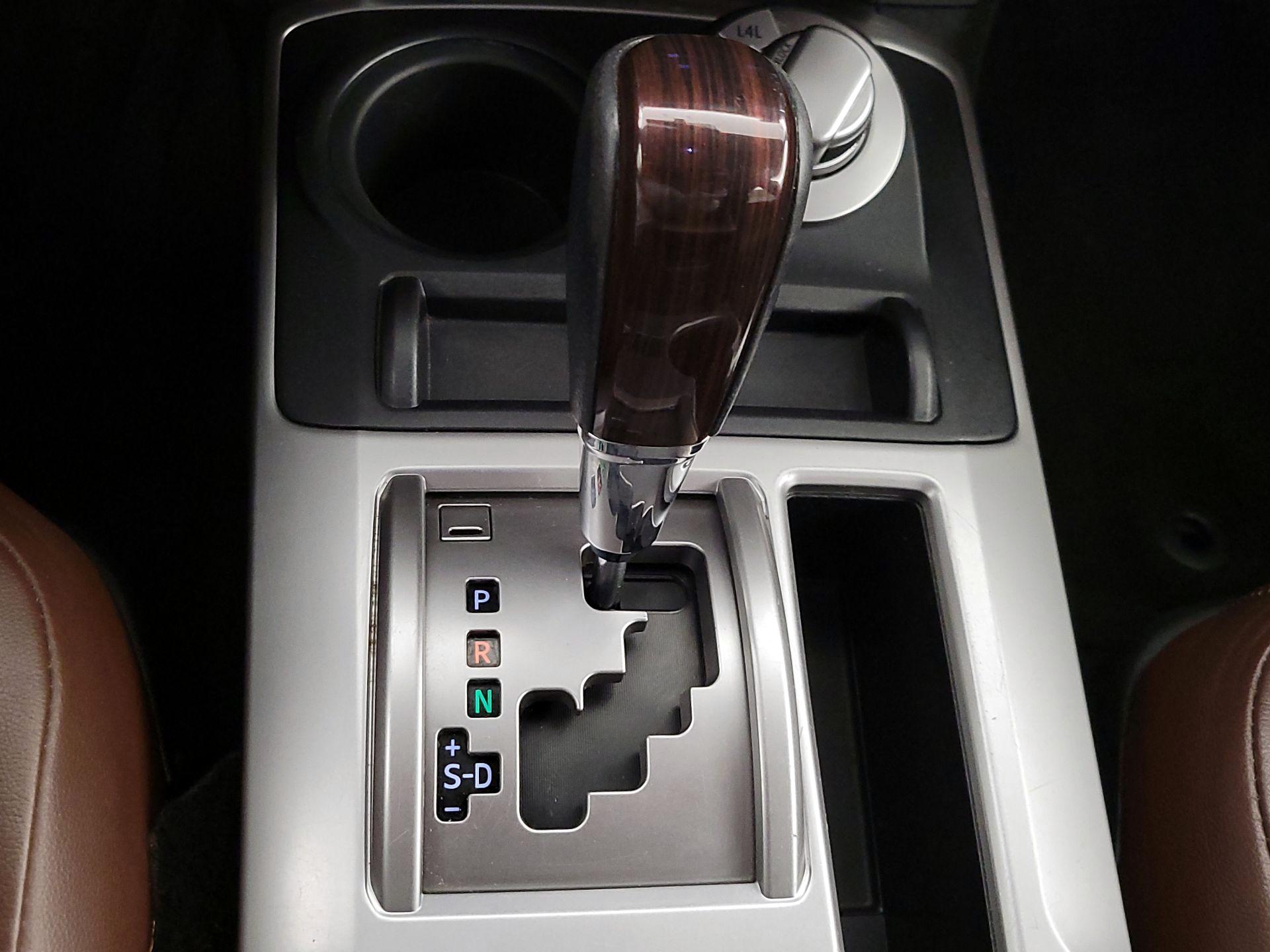 Thumbnail: 2016 Toyota 4Runner - 18