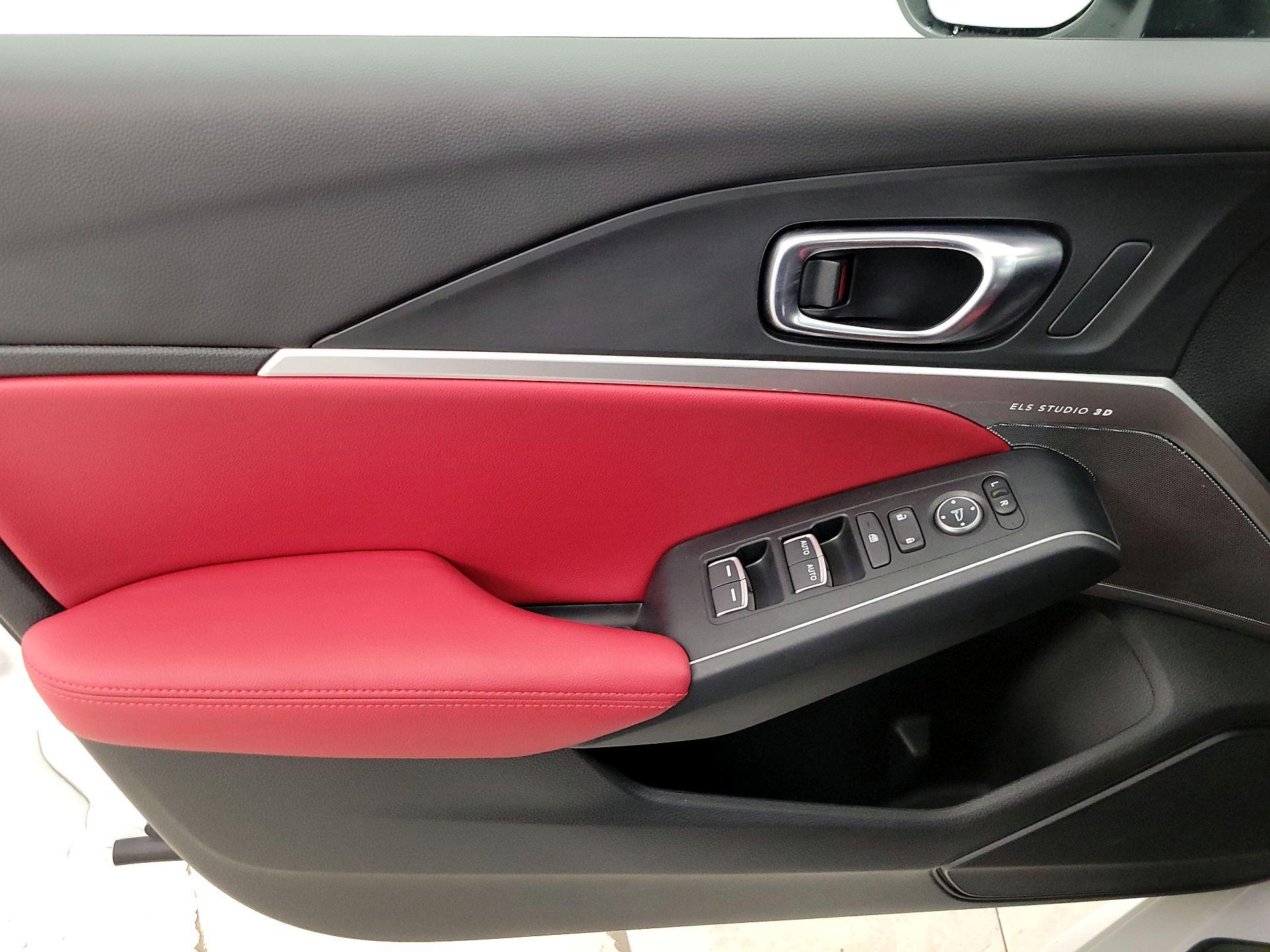 Thumbnail: 2025 Acura Integra - 12