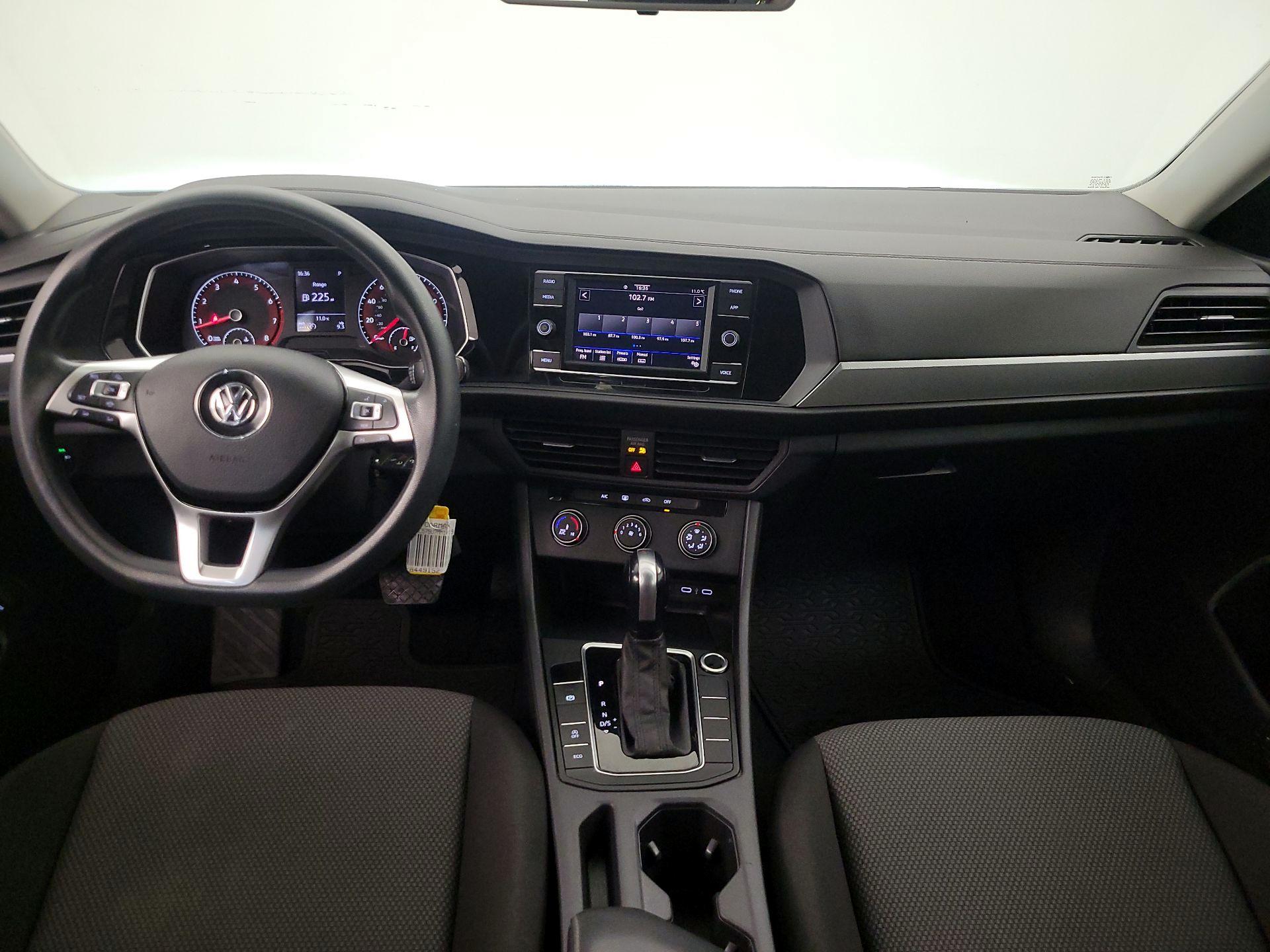 Thumbnail: 2021 Volkswagen Jetta - 9