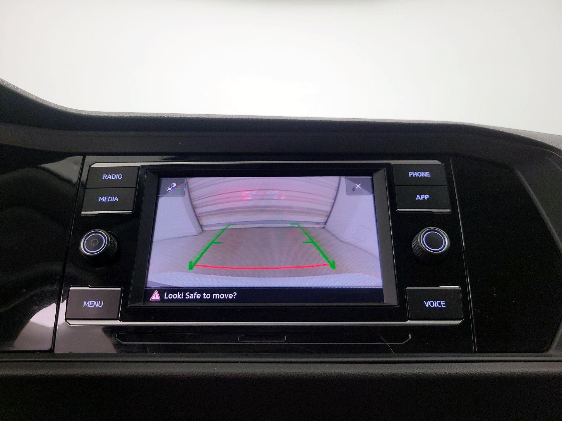 Thumbnail: 2021 Volkswagen Jetta - 14