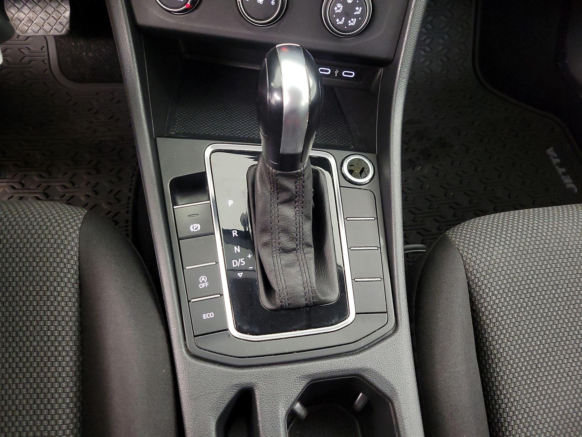 Thumbnail: 2021 Volkswagen Jetta - 17