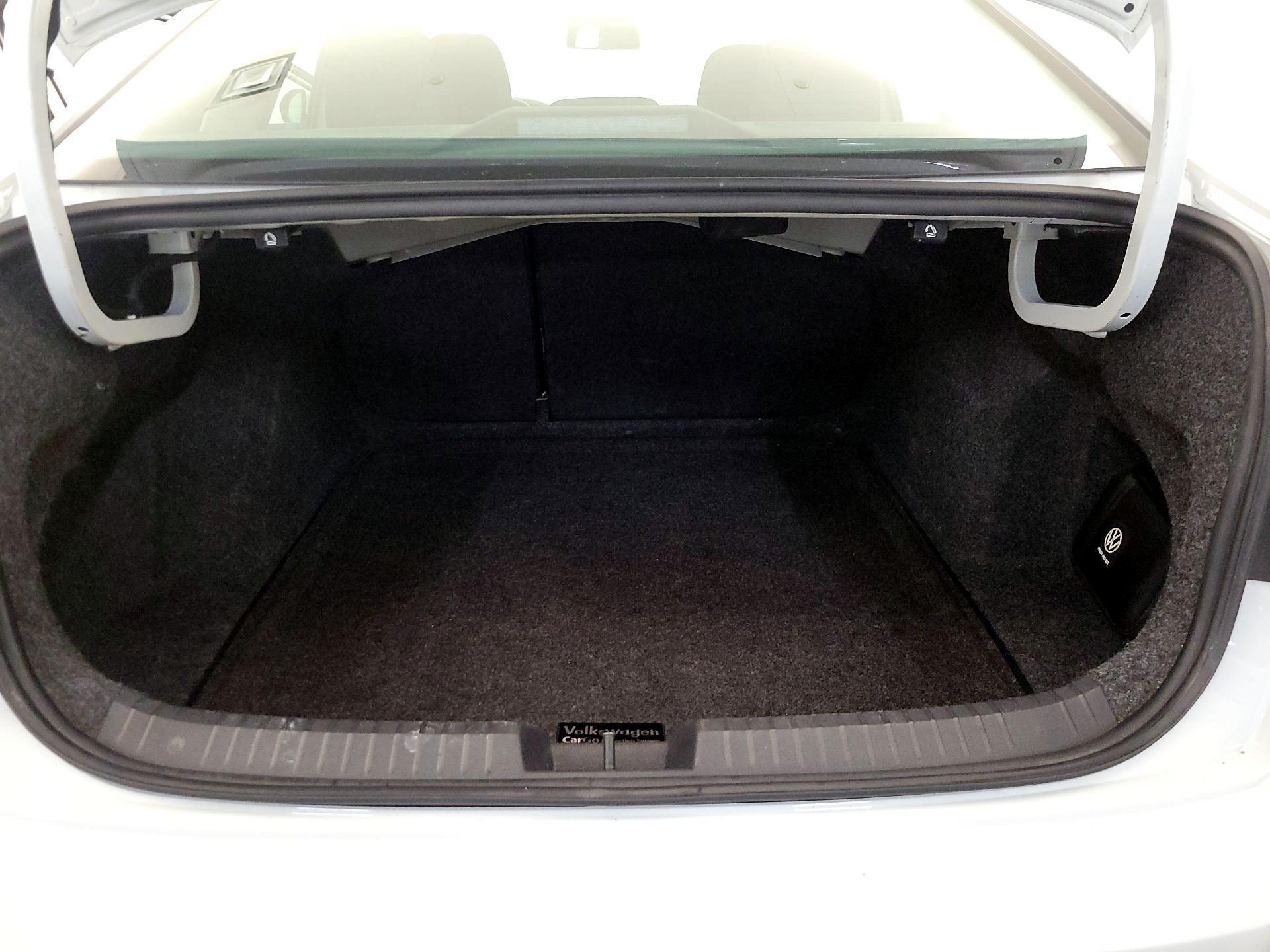 Thumbnail: 2021 Volkswagen Jetta - 20