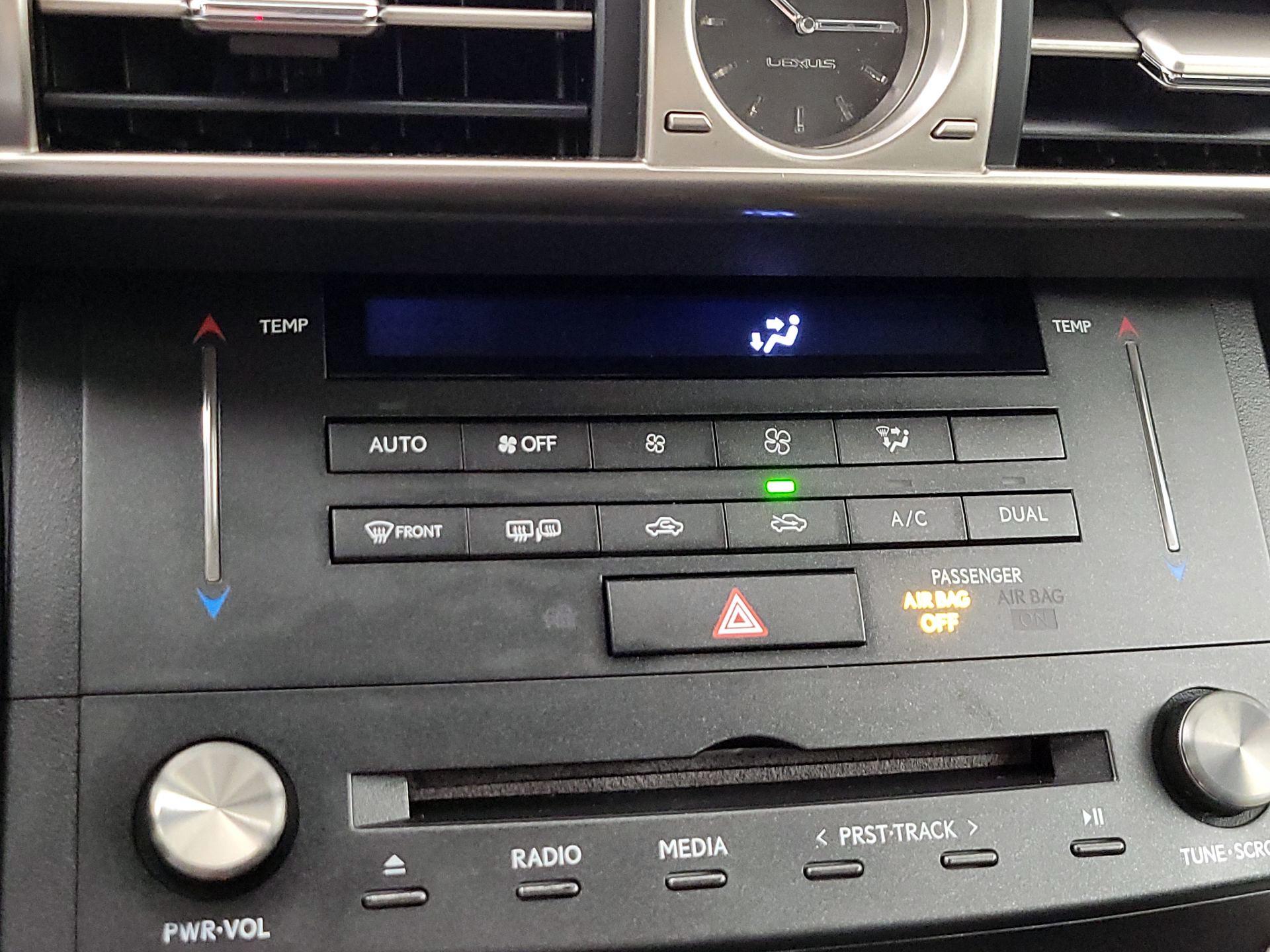 Thumbnail: 2015 Lexus IS - 17