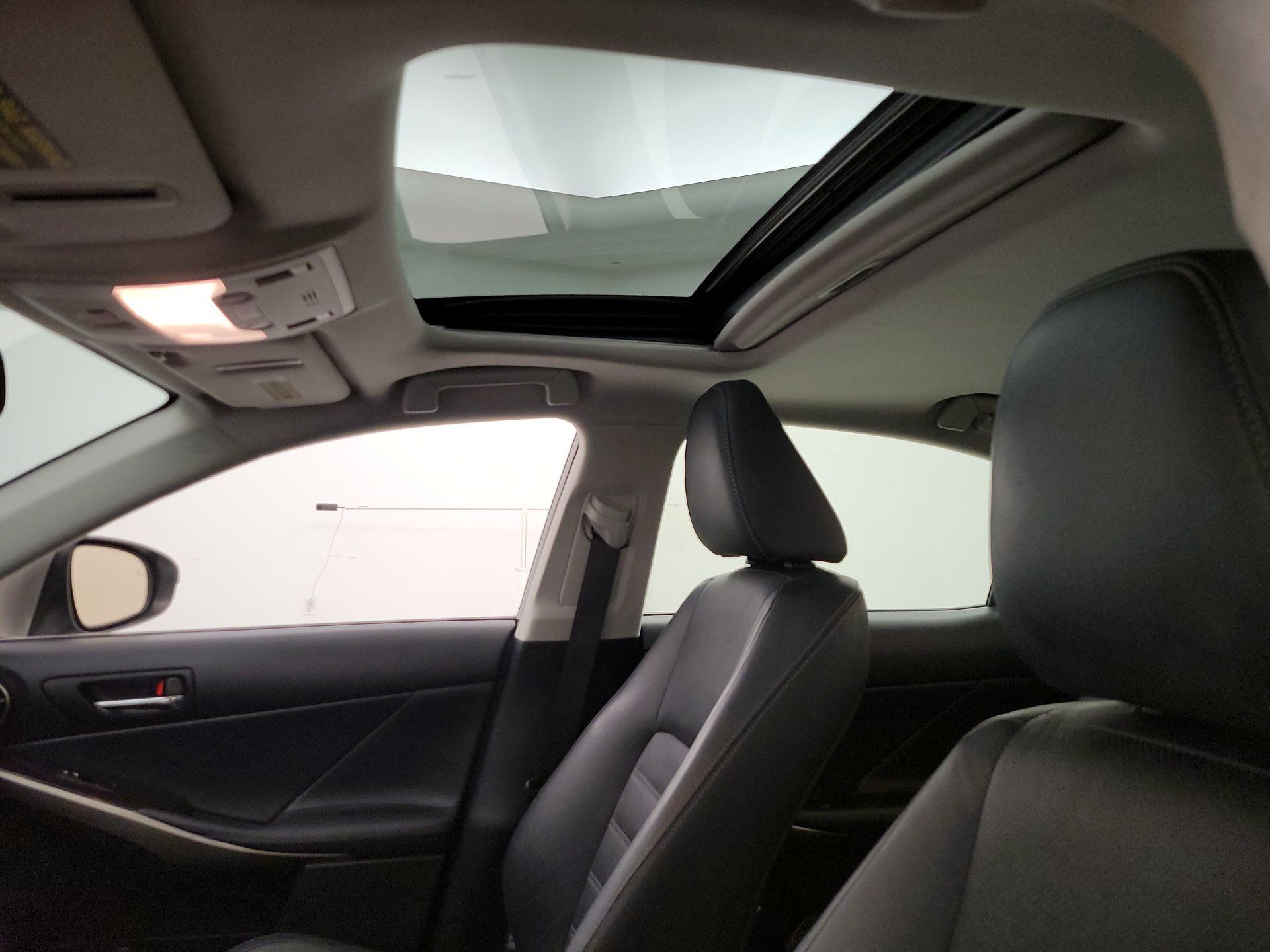 Thumbnail: 2015 Lexus IS - 20