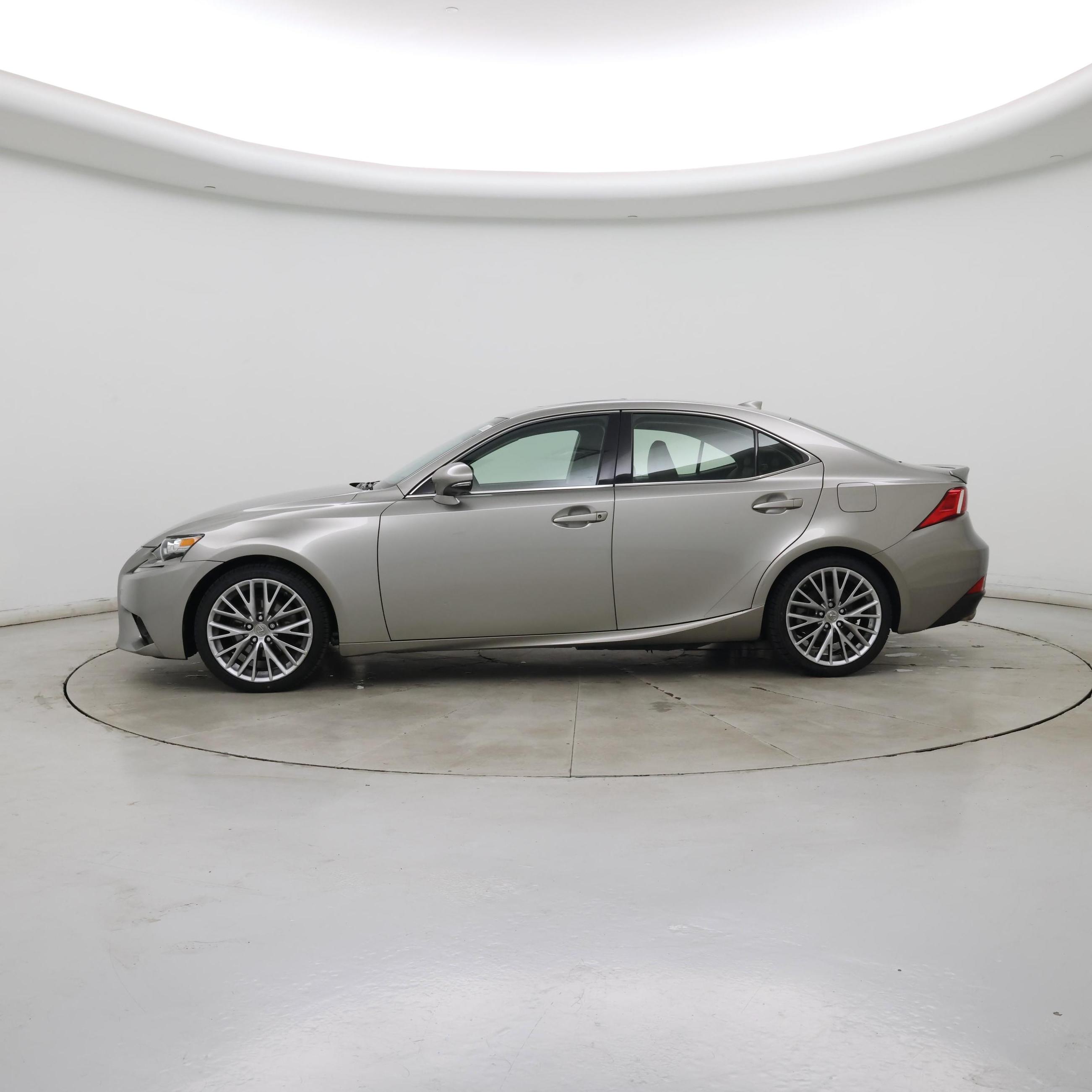 Thumbnail: 2015 Lexus IS - 3