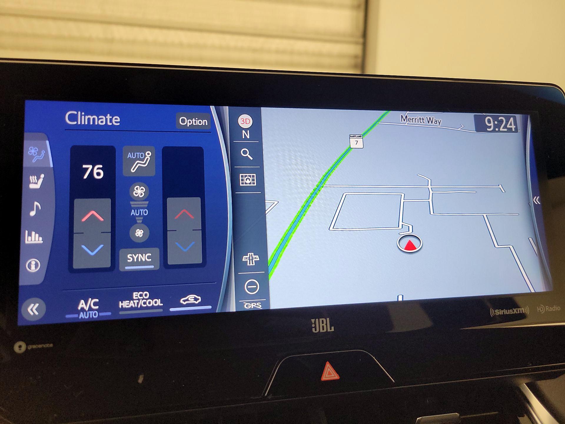 Thumbnail: 2021 Toyota Venza - 14