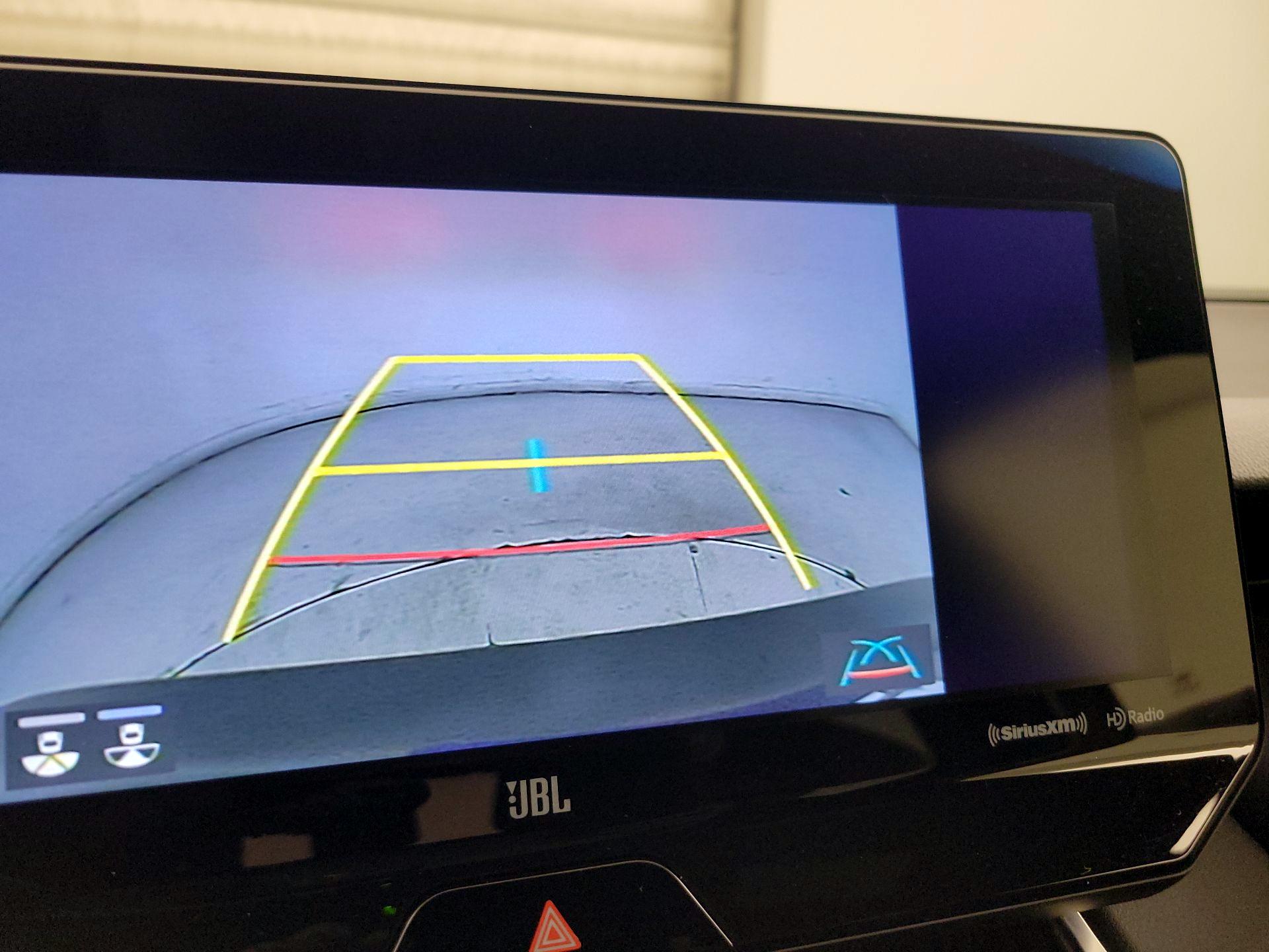 Thumbnail: 2021 Toyota Venza - 15