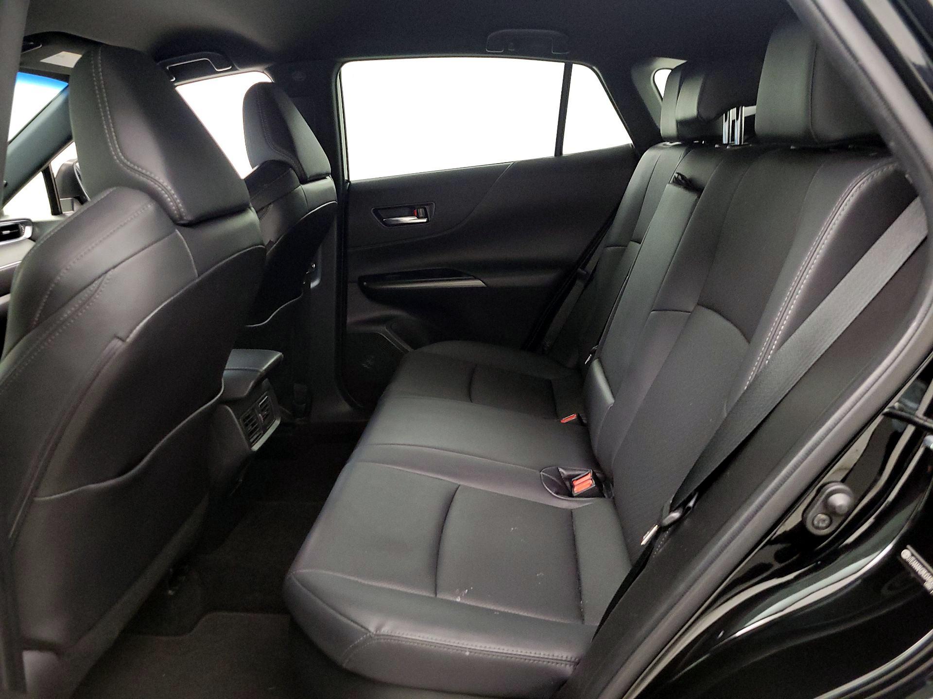 Thumbnail: 2021 Toyota Venza - 20