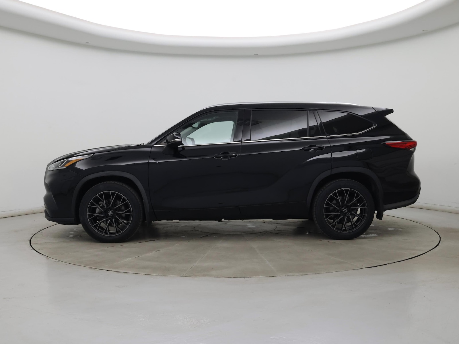 2021 Toyota Highlander Limited - Photo 4