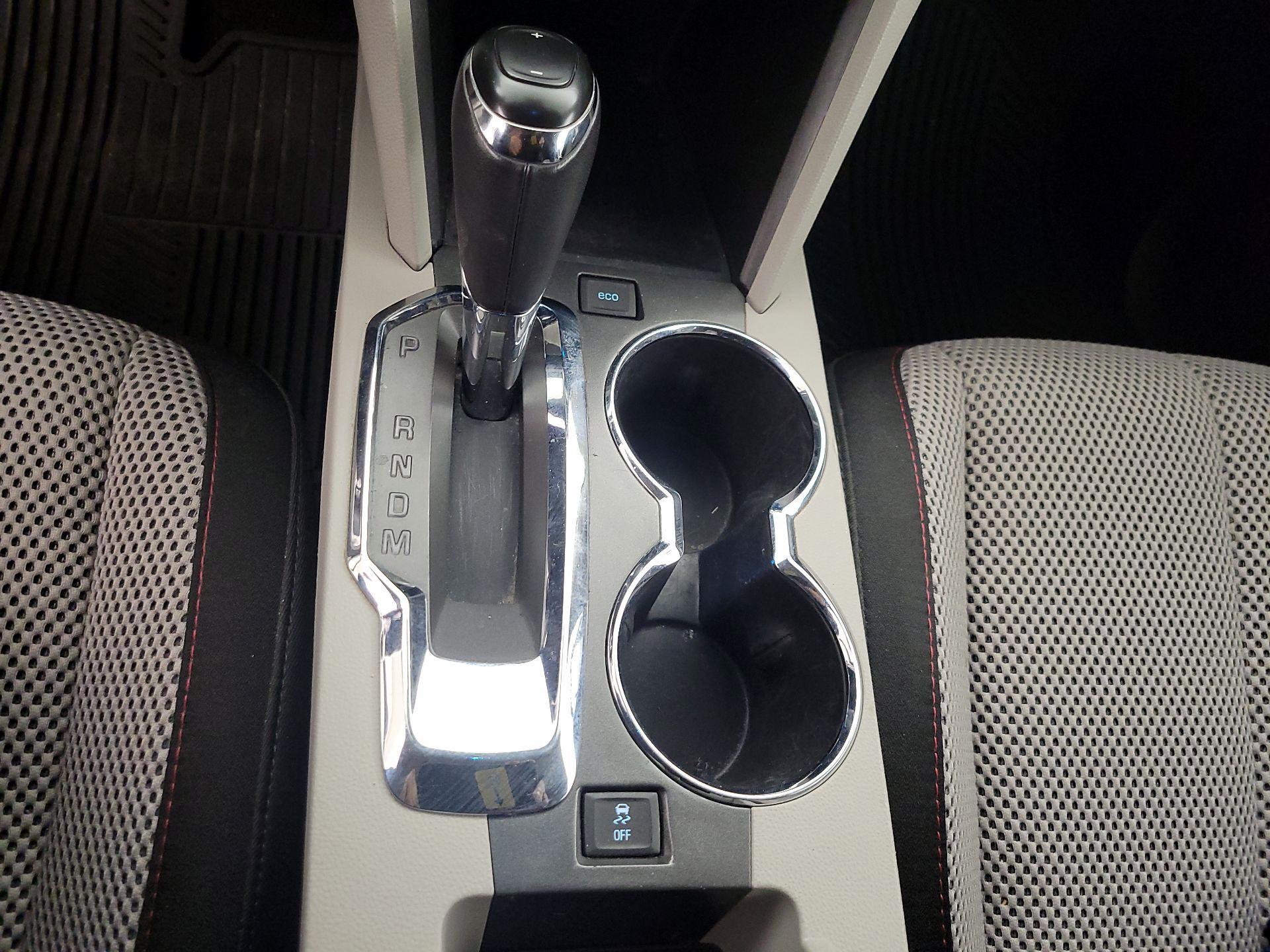 Thumbnail: 2017 Chevrolet Equinox - 16