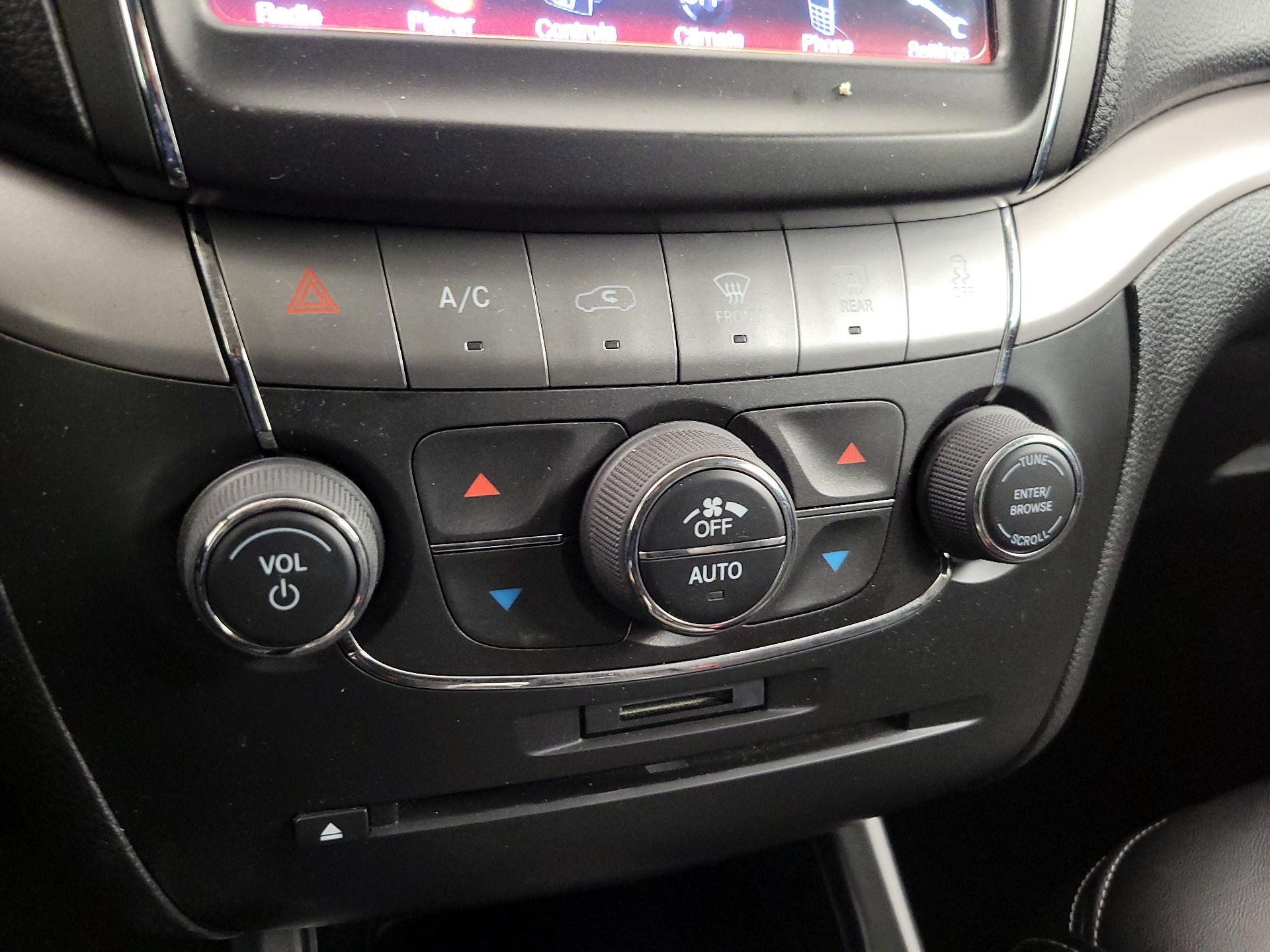 Thumbnail: 2018 Dodge Journey - 16