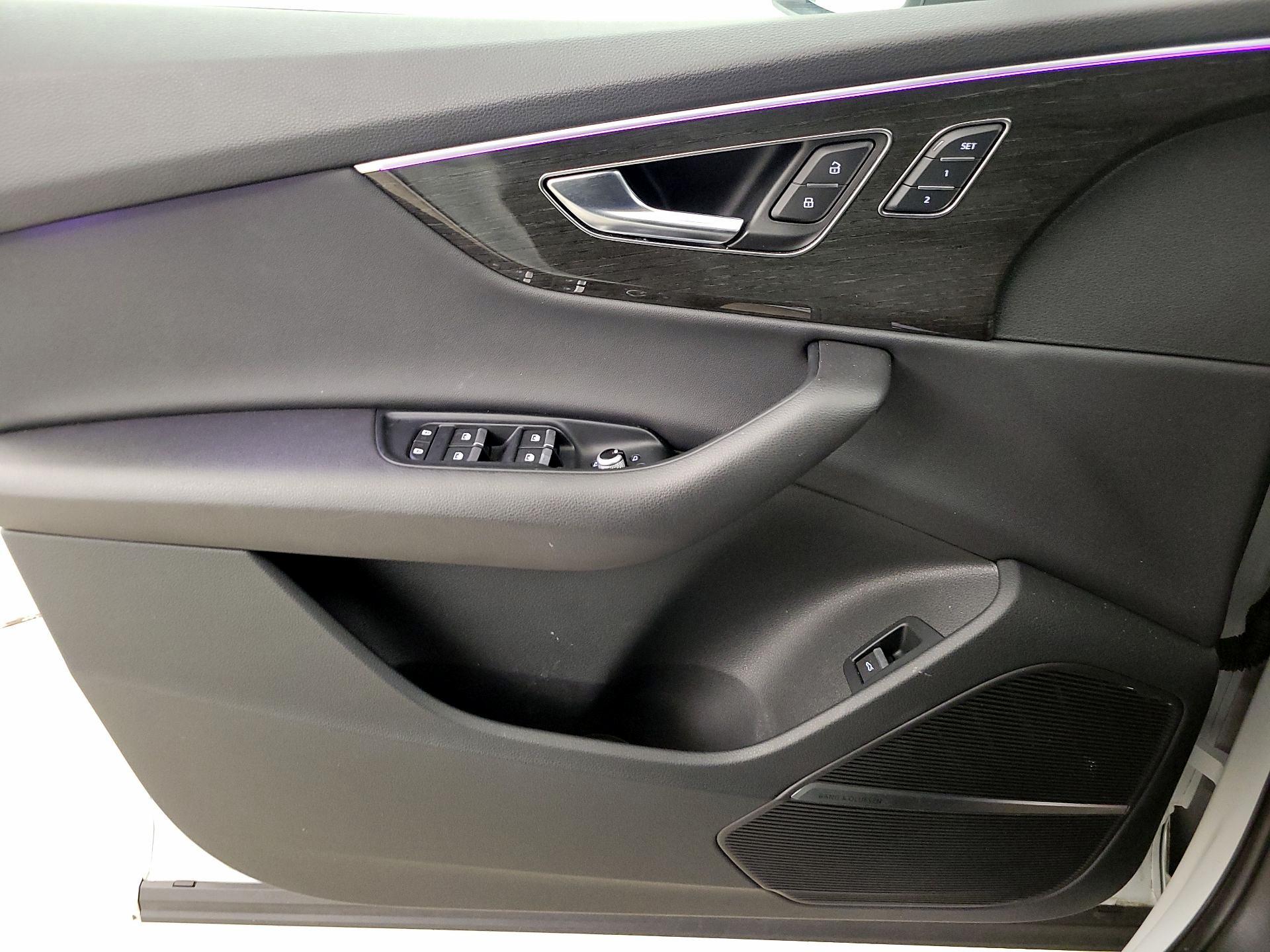 Thumbnail: 2022 Audi Q7 - 12