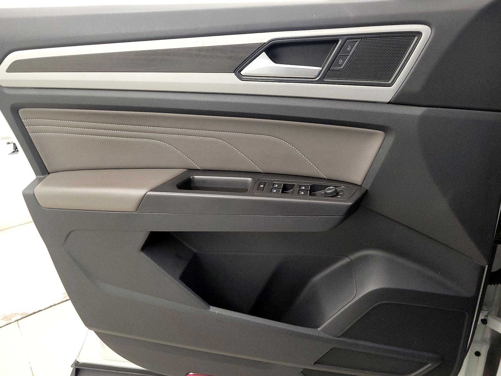 Thumbnail: 2022 Volkswagen Atlas - 12