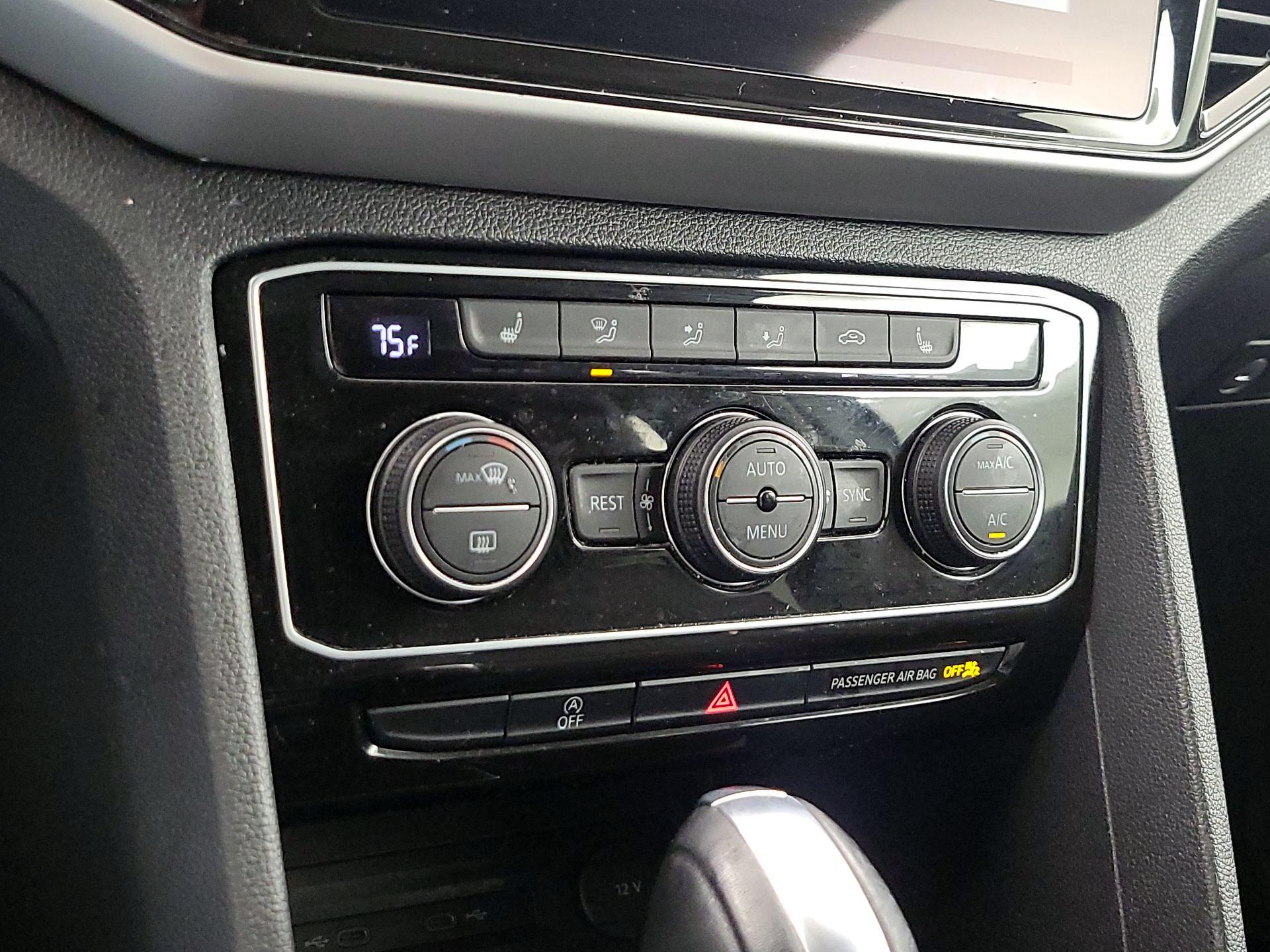 Thumbnail: 2022 Volkswagen Atlas - 16