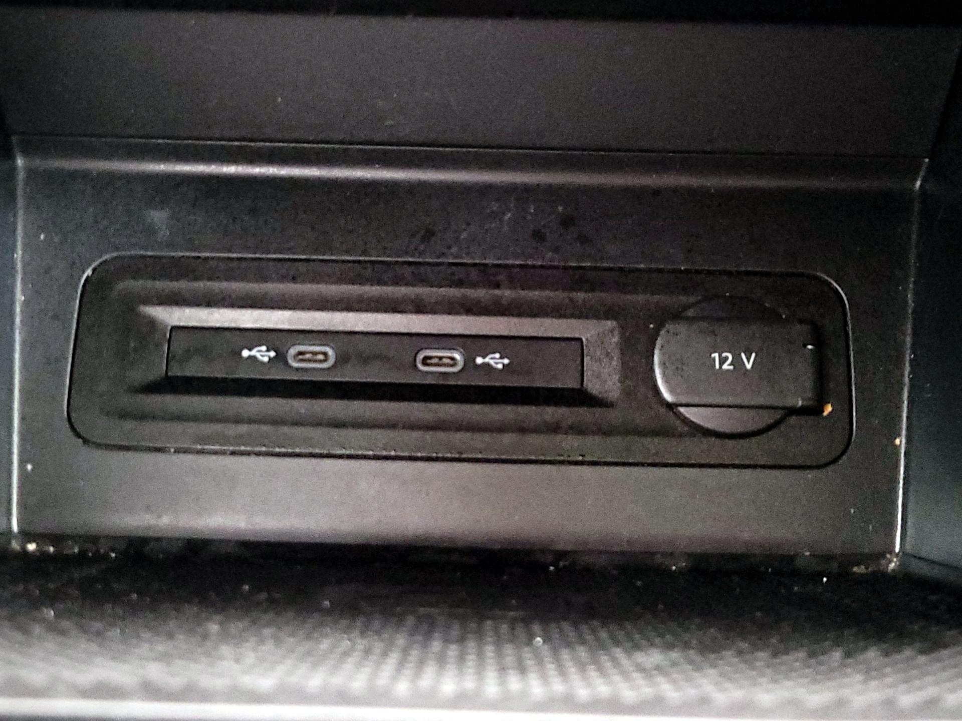 Thumbnail: 2022 Volkswagen Atlas - 18