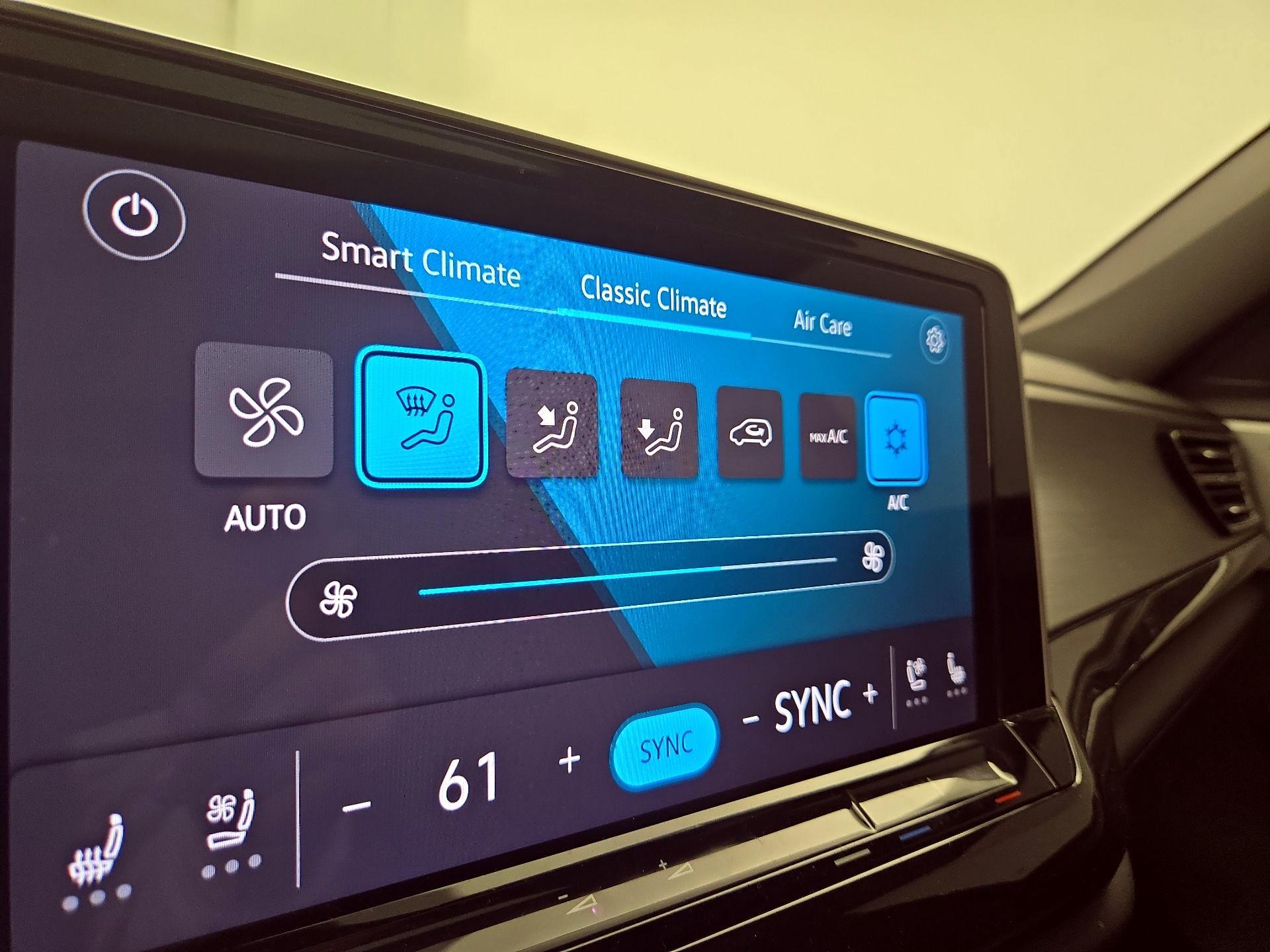 Thumbnail: 2025 Volkswagen Atlas - 16