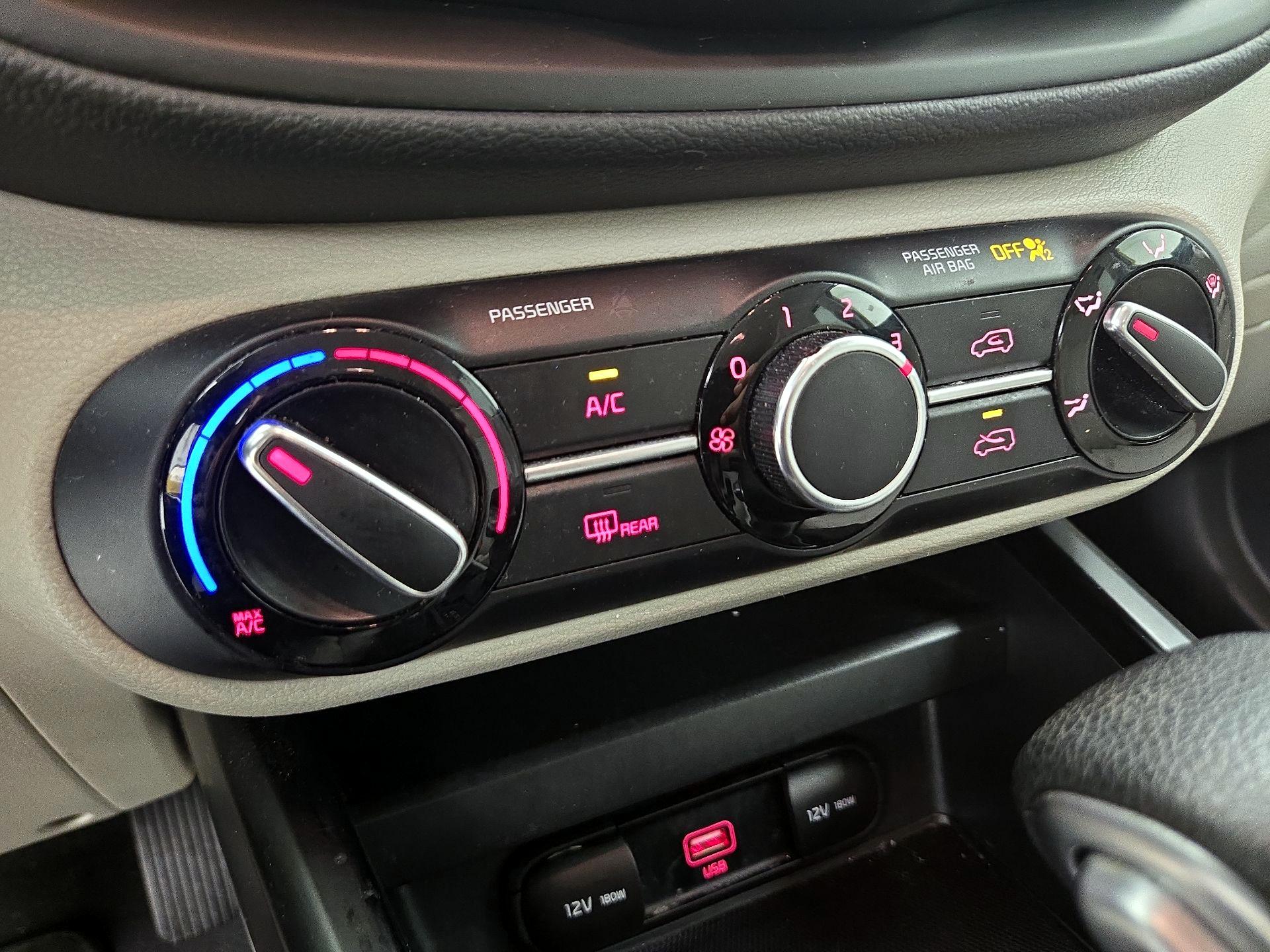 Thumbnail: 2020 Kia Soul - 16