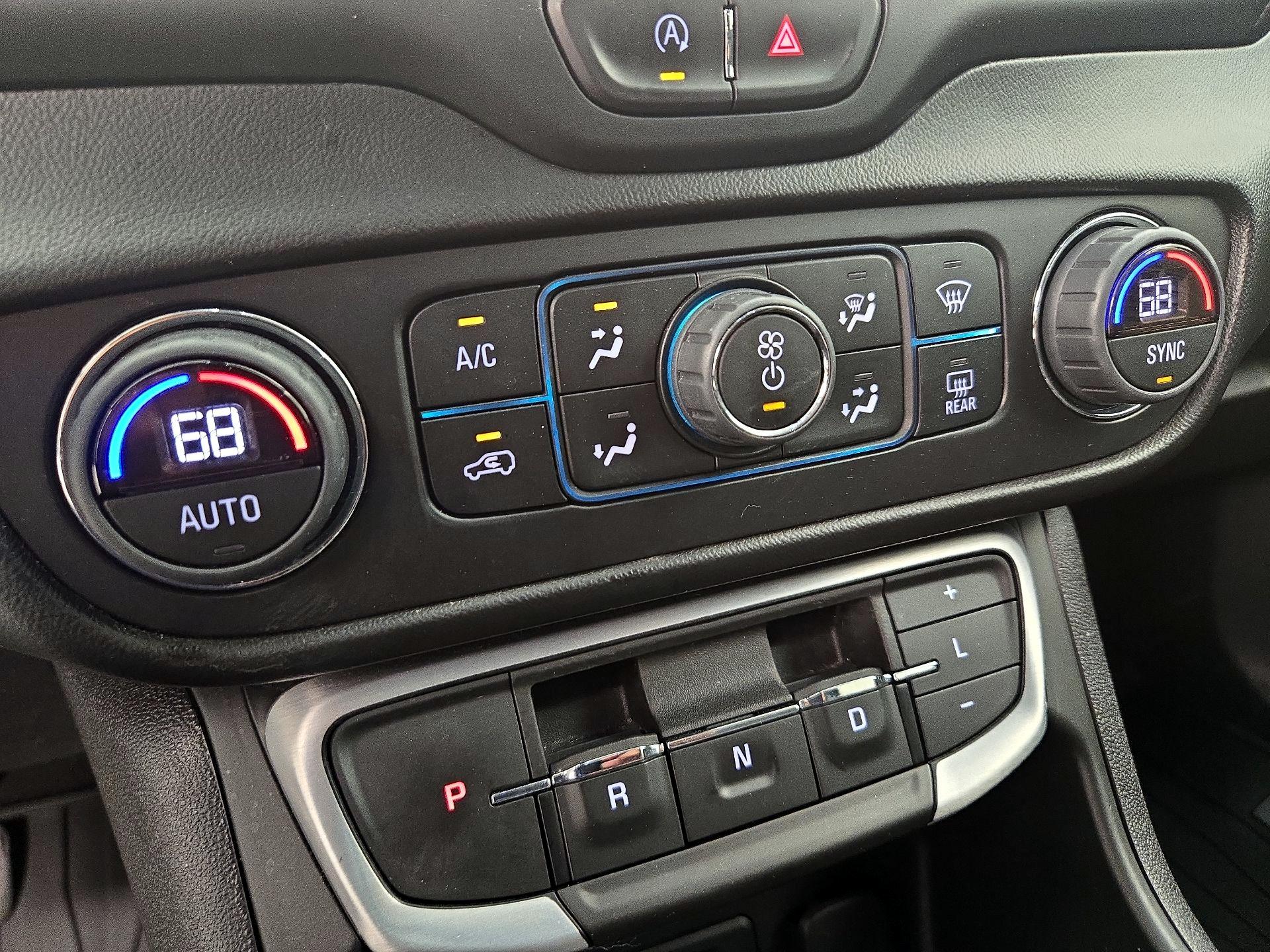 Thumbnail: 2022 GMC Terrain - 16