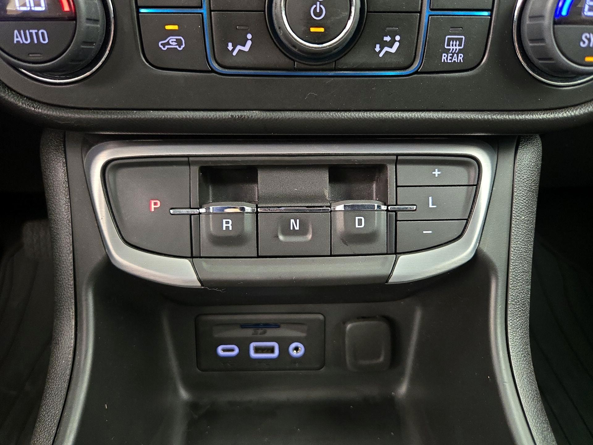 Thumbnail: 2022 GMC Terrain - 17