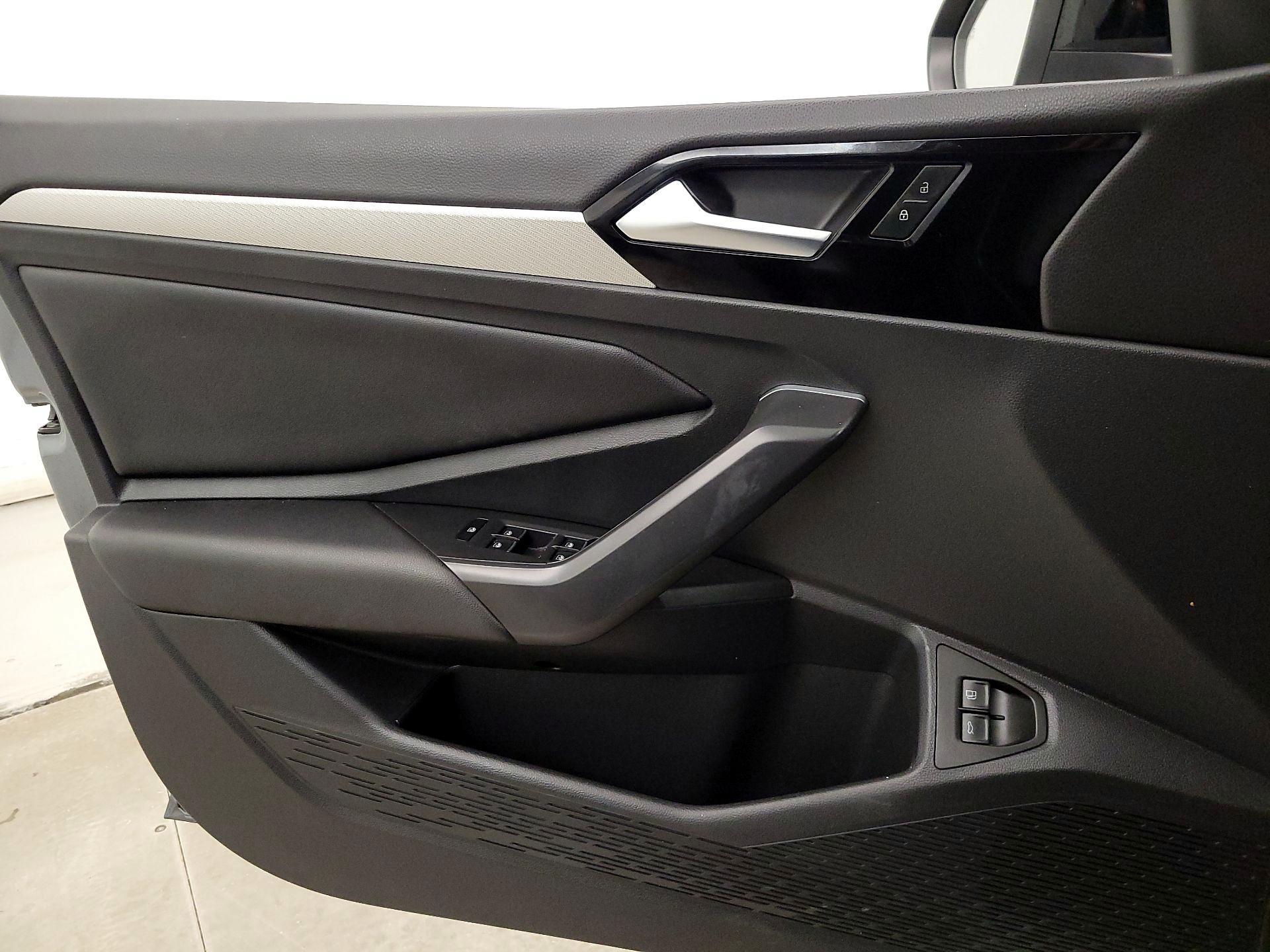 Thumbnail: 2021 Volkswagen Jetta - 12