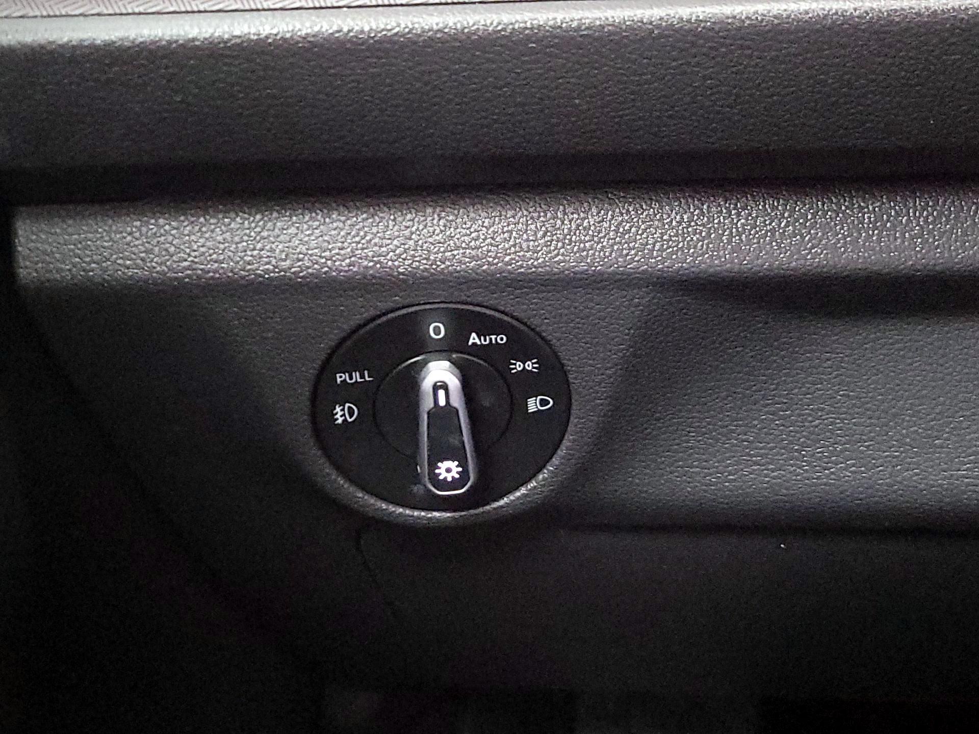 Thumbnail: 2021 Volkswagen Jetta - 13