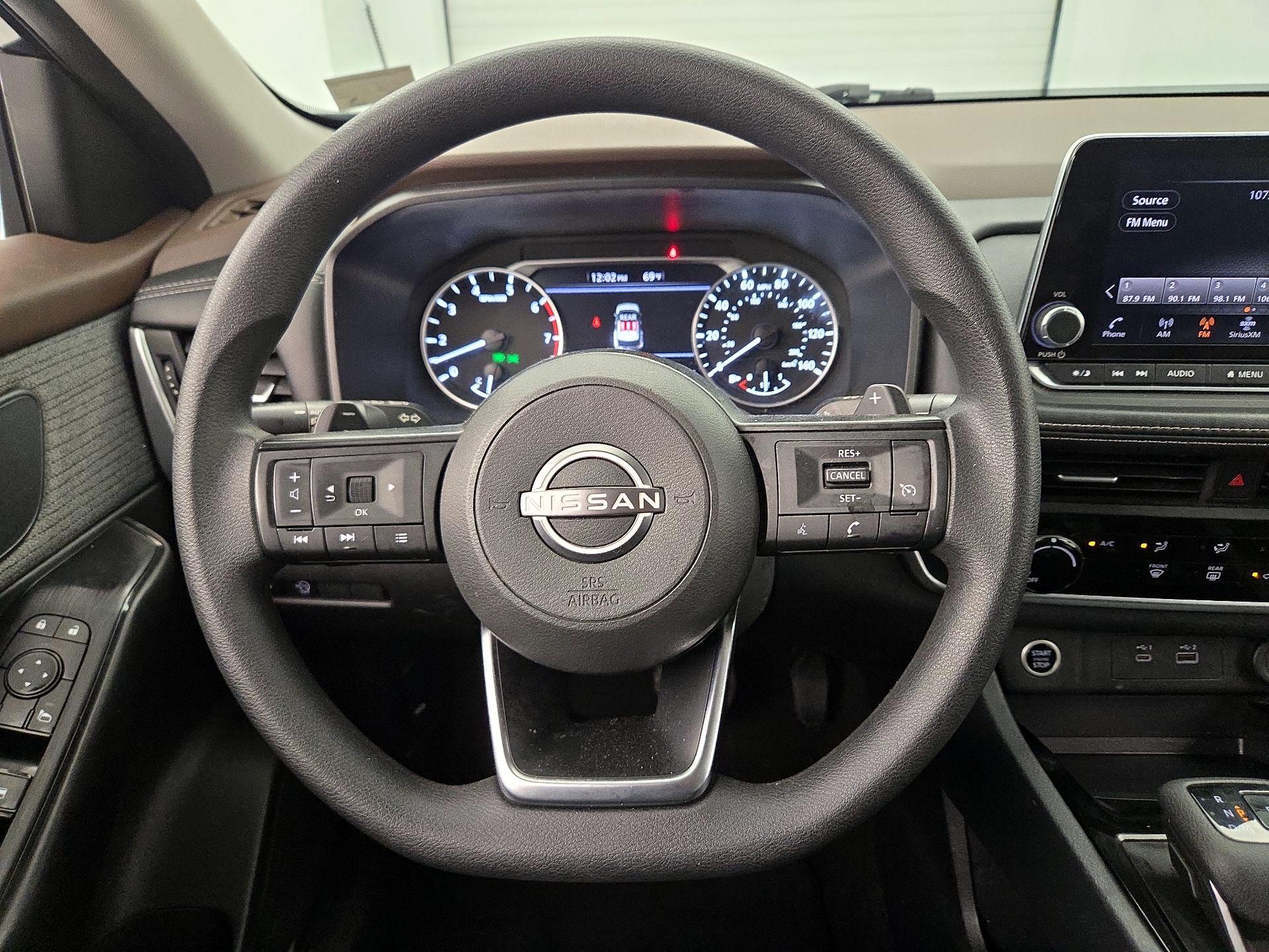 Thumbnail: 2023 Nissan Rogue - 10