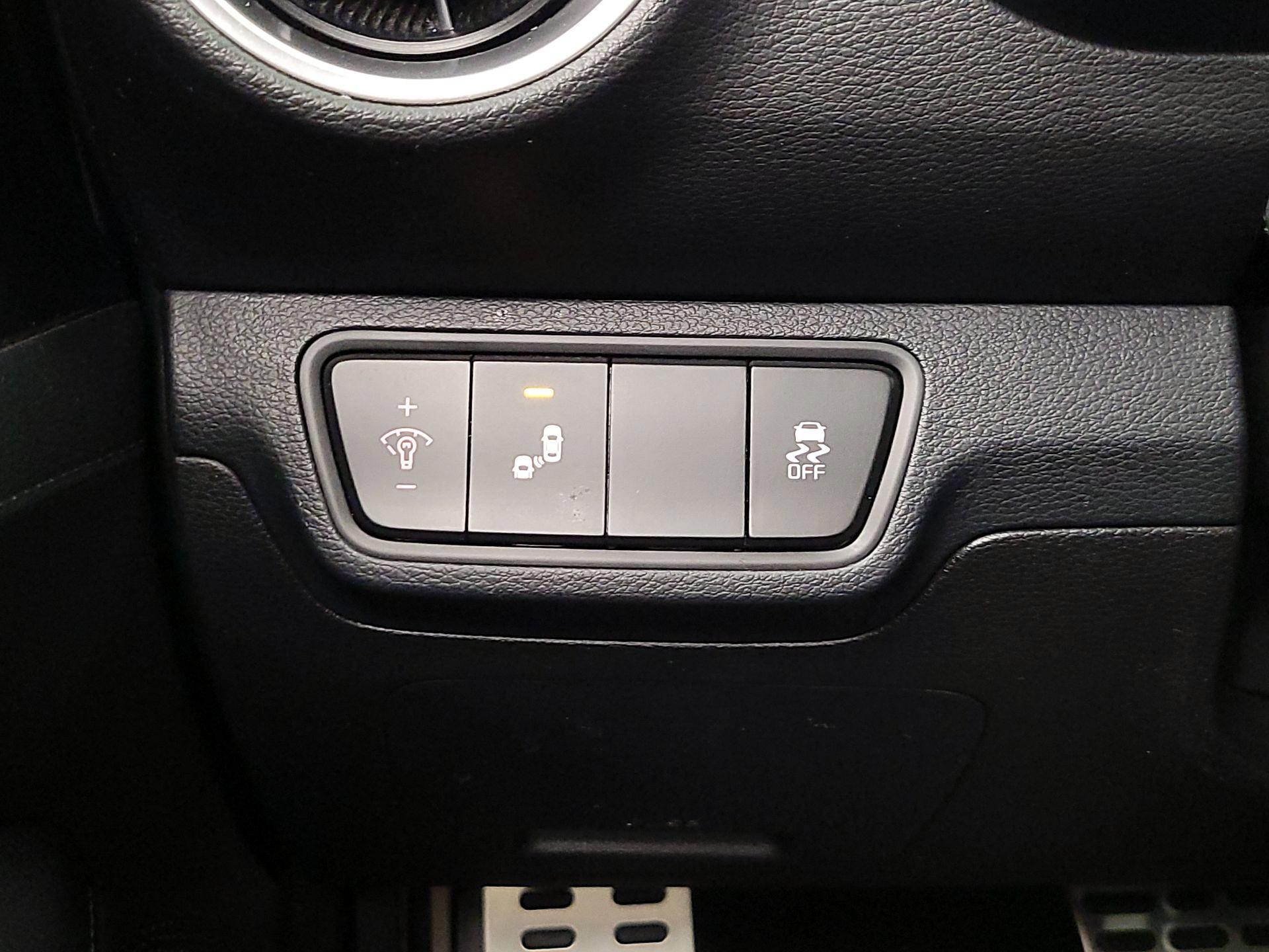 Thumbnail: 2022 Kia Forte - 13