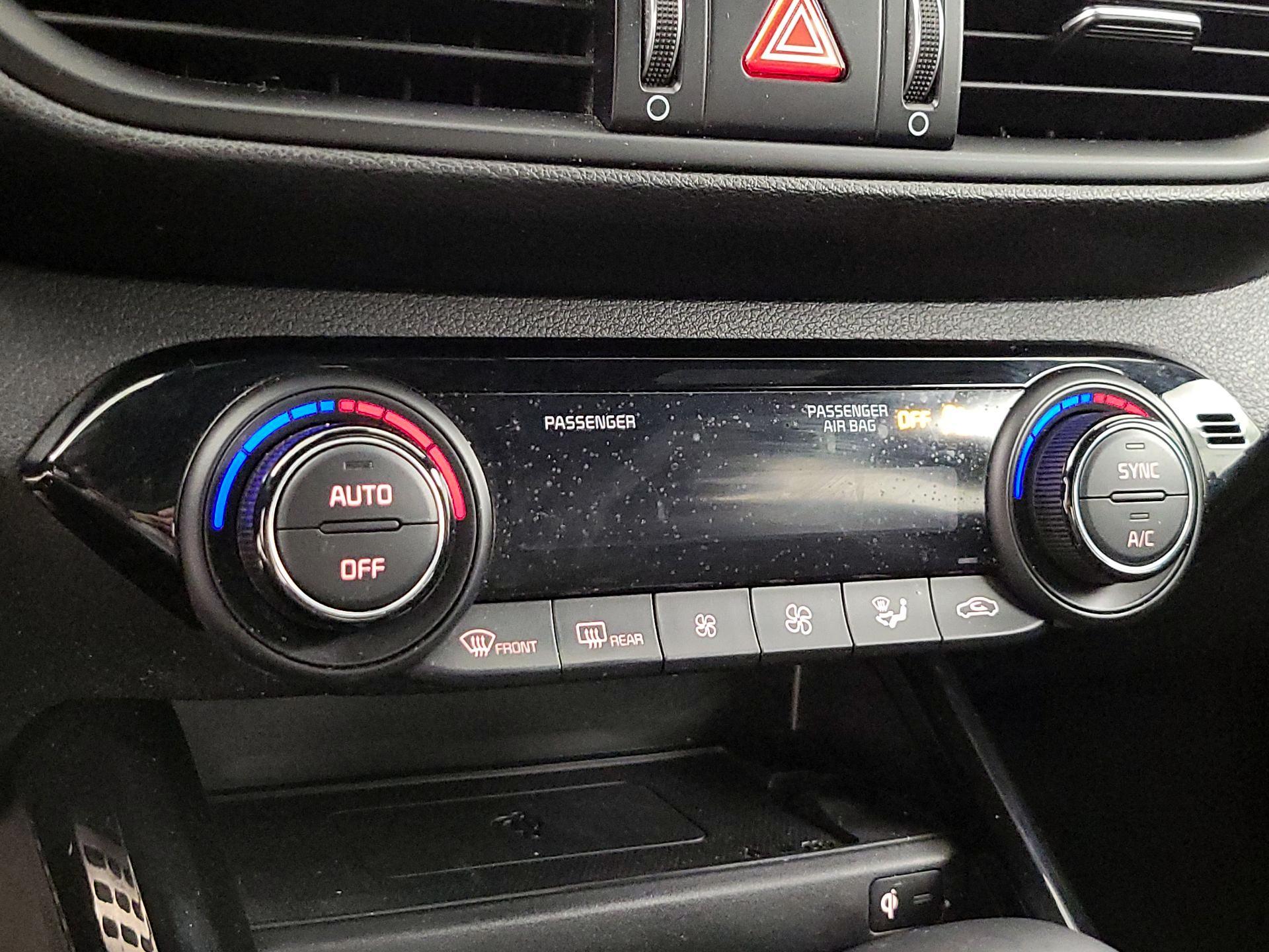 Thumbnail: 2022 Kia Forte - 17