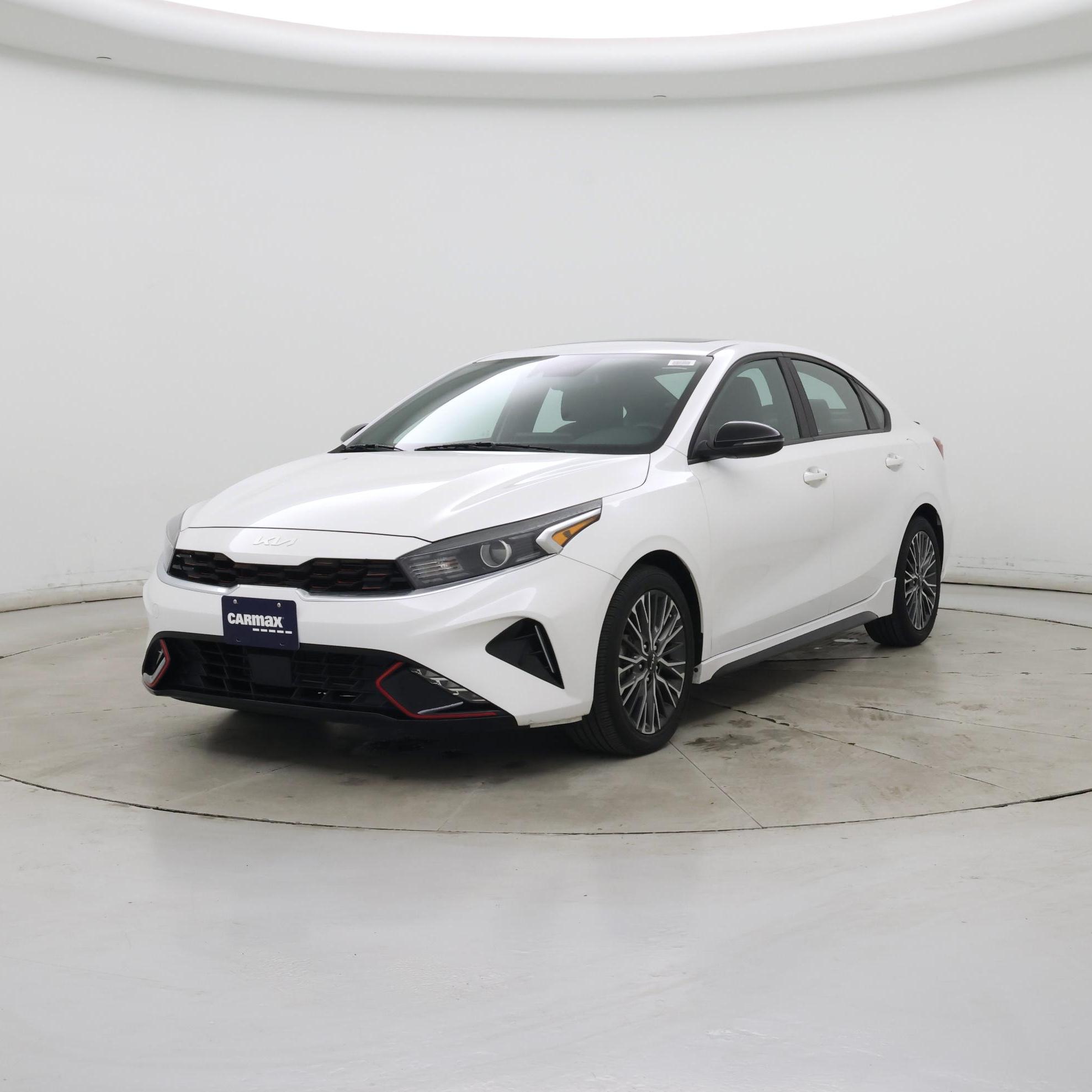 Thumbnail: 2022 Kia Forte - 4