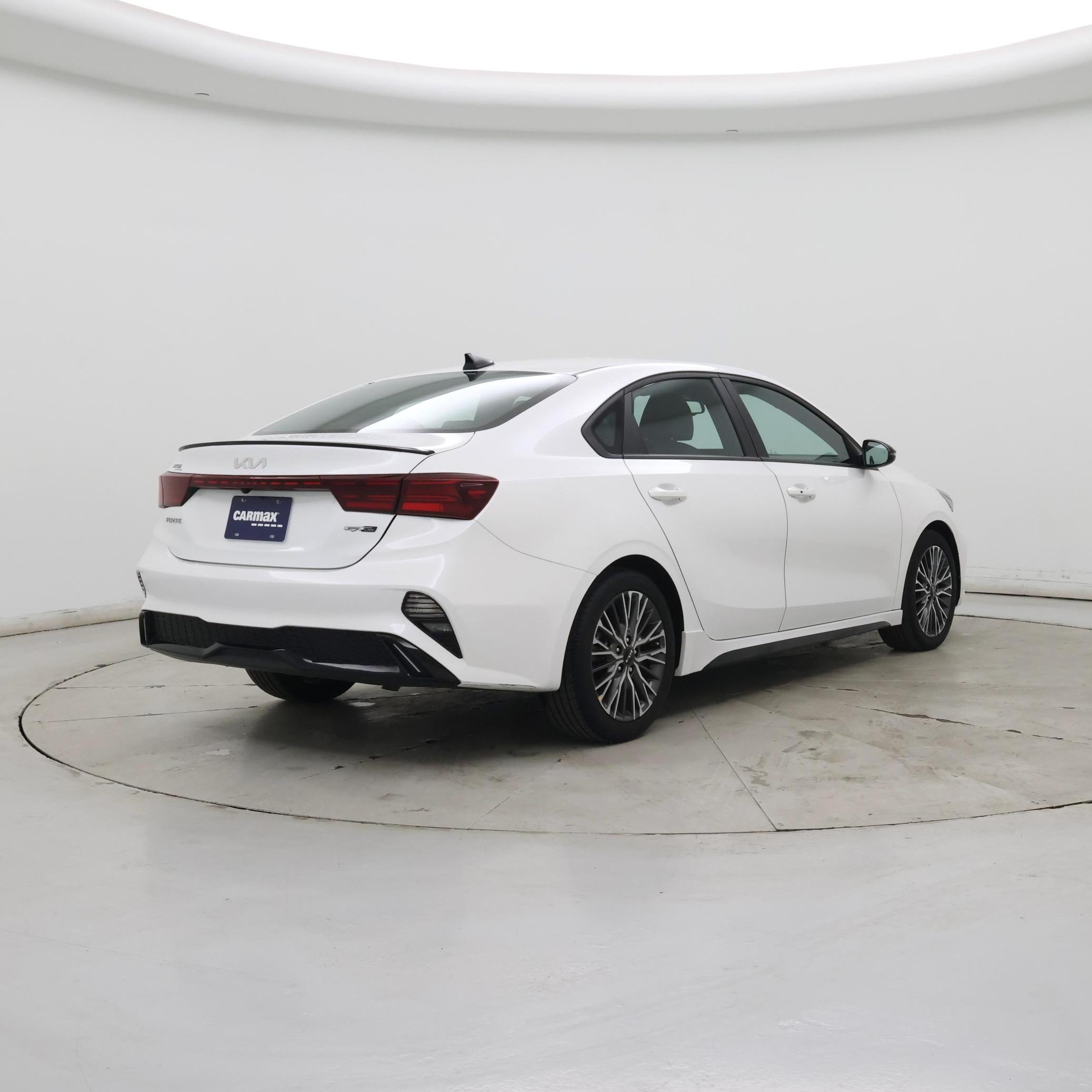 Thumbnail: 2022 Kia Forte - 8