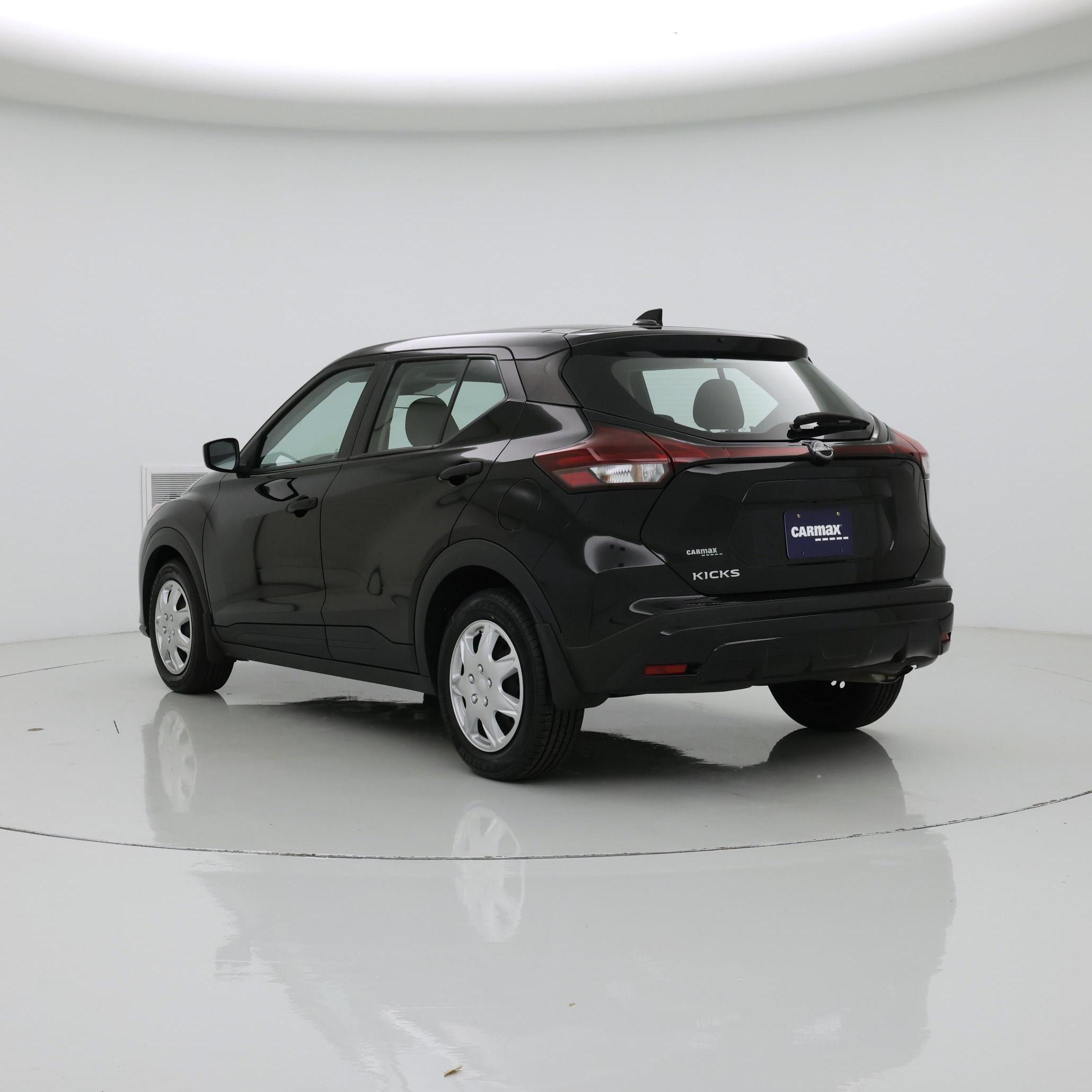 Thumbnail: 2023 Nissan Kicks - 2