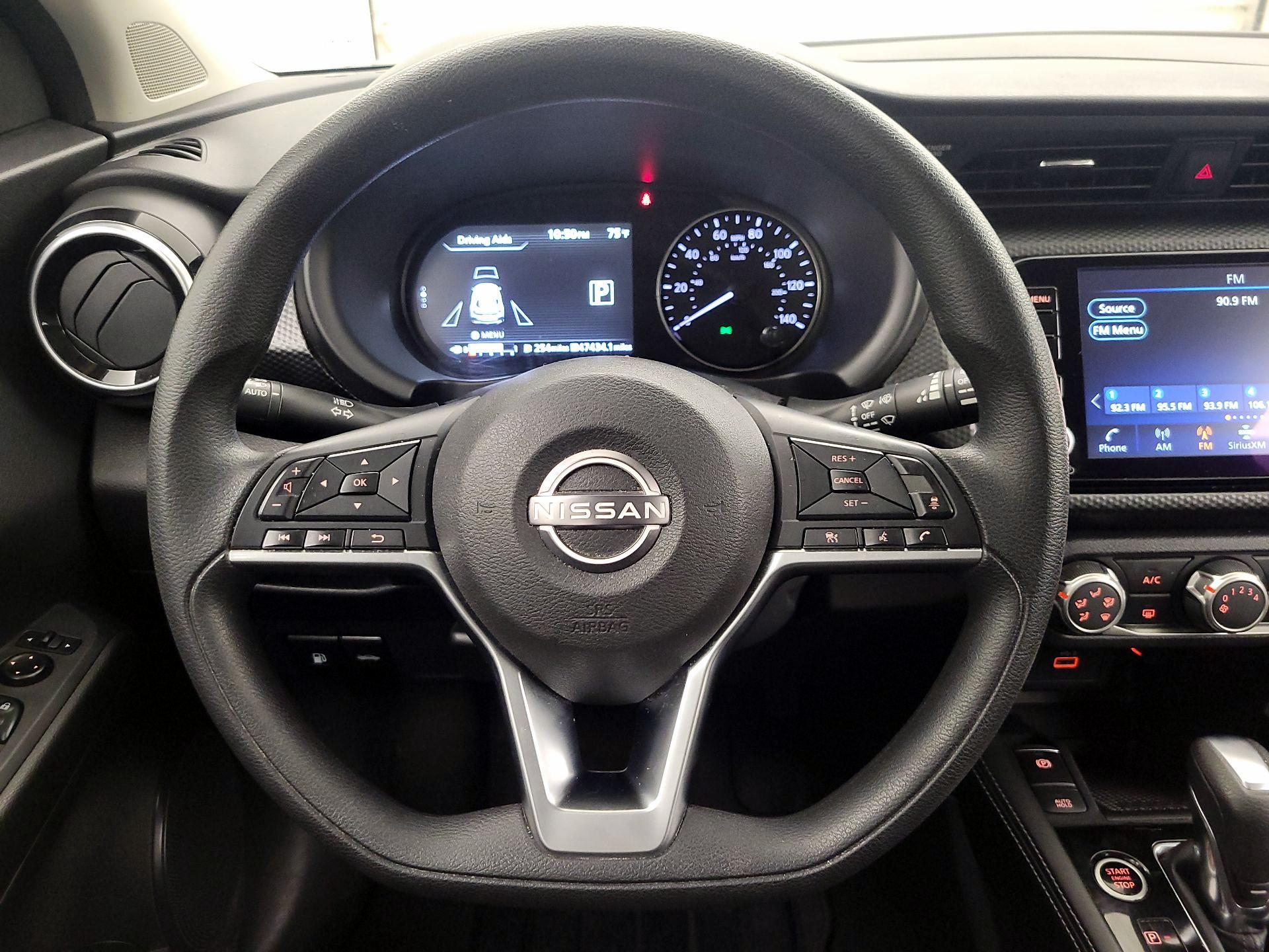 Thumbnail: 2023 Nissan Kicks - 10