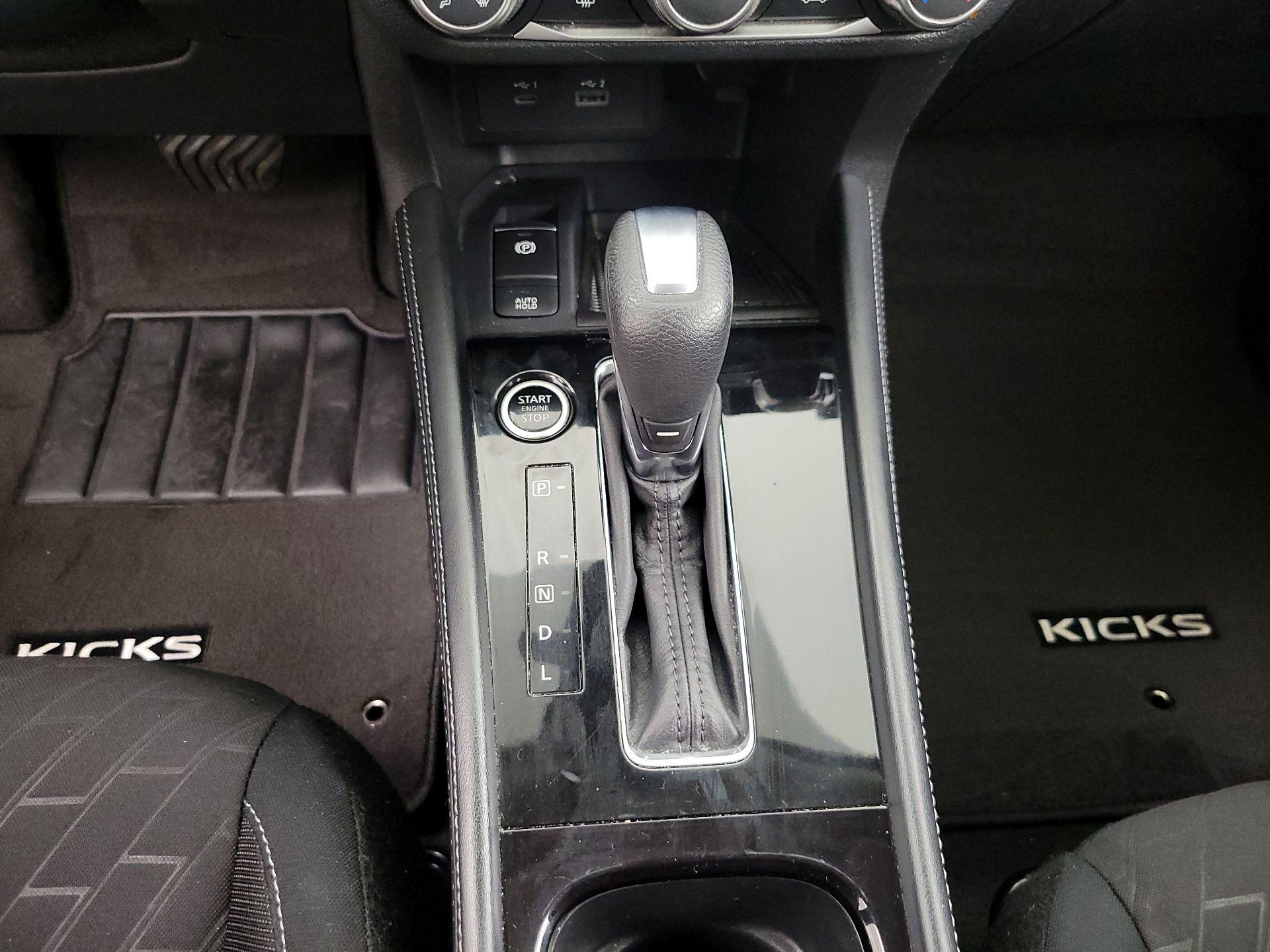 Thumbnail: 2023 Nissan Kicks - 17