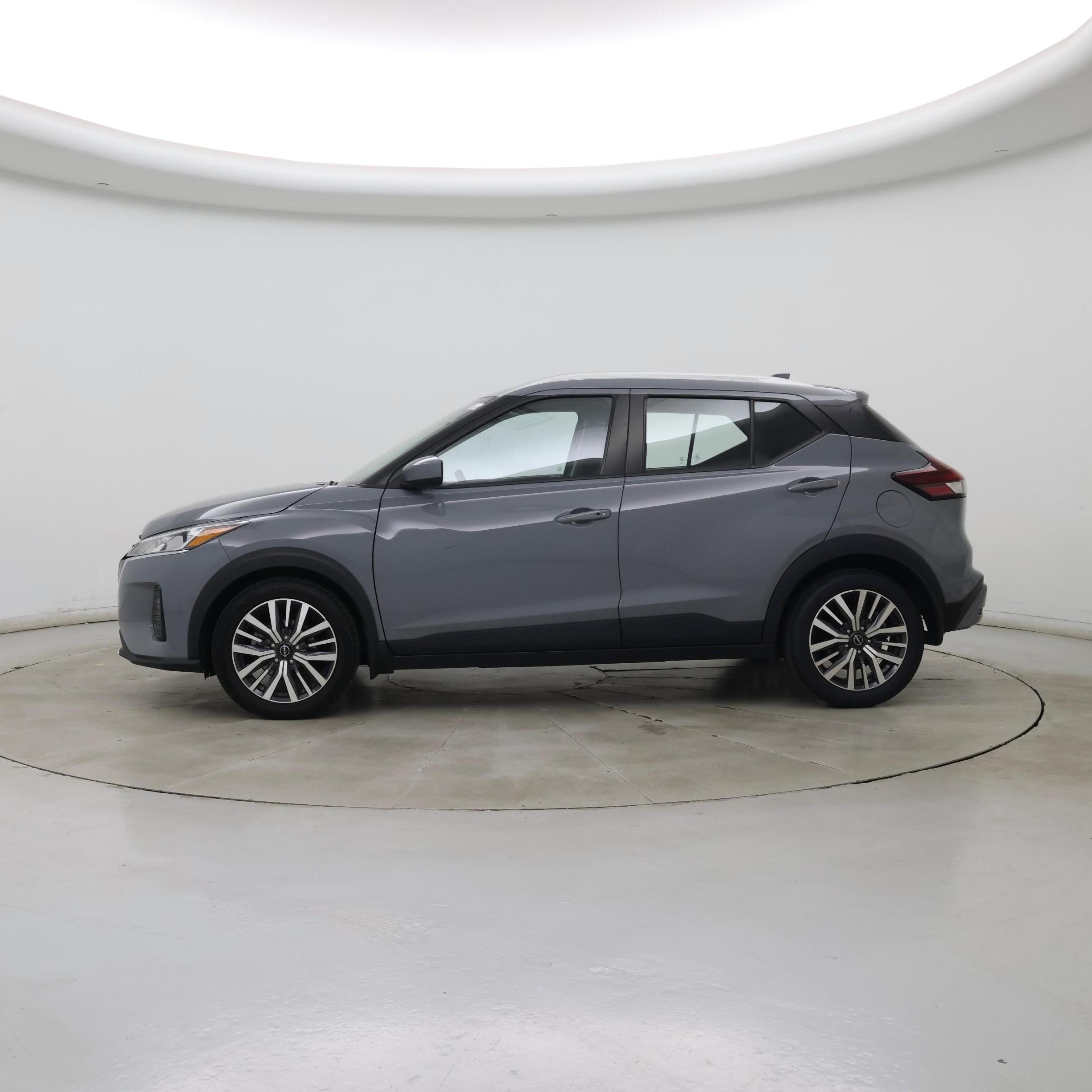Thumbnail: 2023 Nissan Kicks - 3